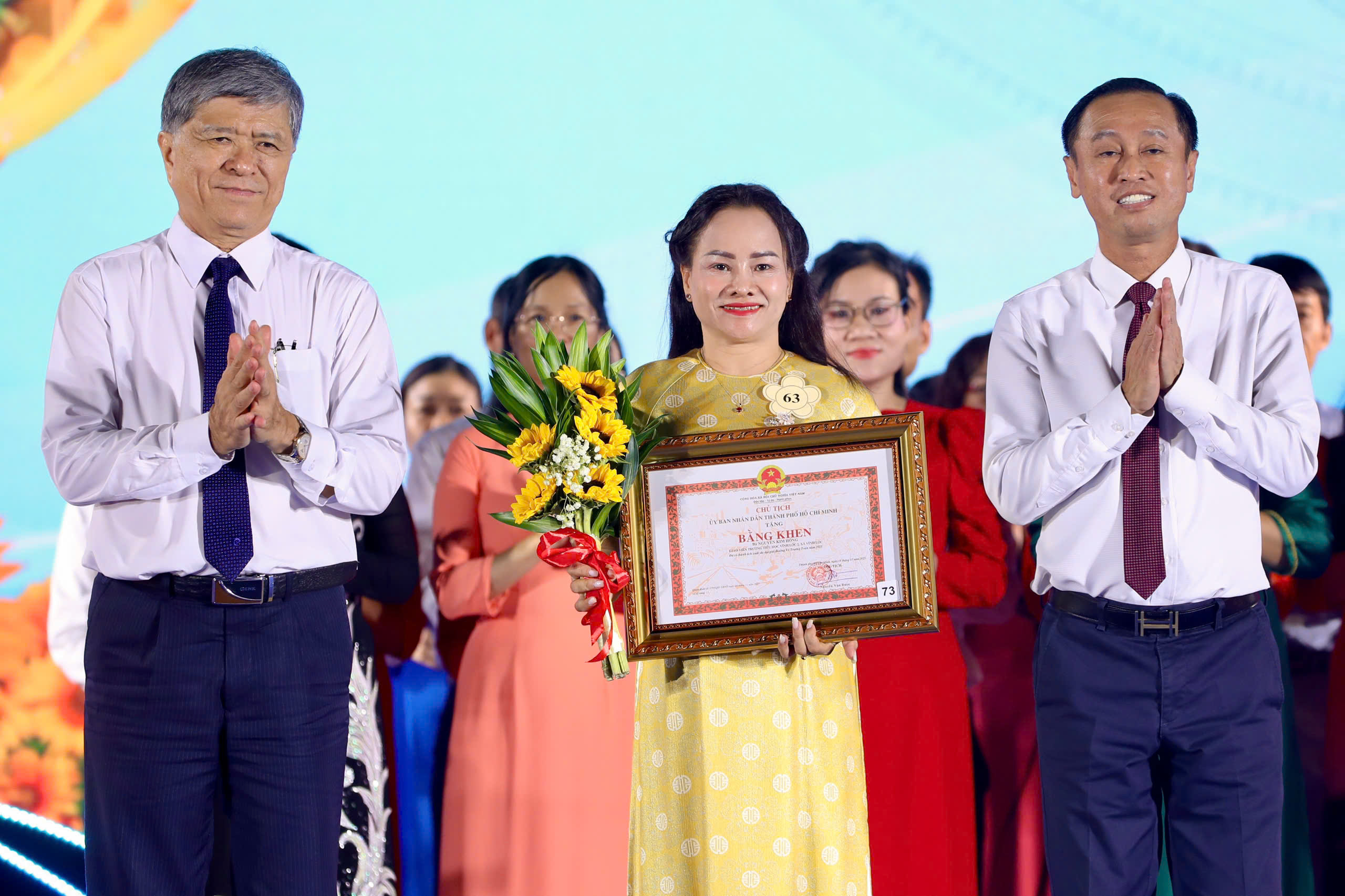 TP HCM vinh danh nh&agrave; gi&aacute;o ti&ecirc;u biểu, 9 c&aacute; nh&acirc;n được trao hu&acirc;n chương lao động của Chủ tịch nước - Ảnh 8.