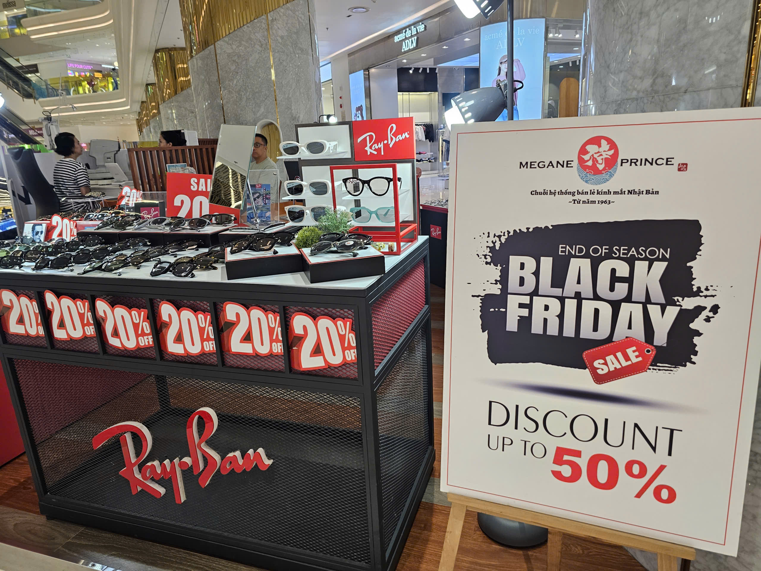 Kh&aacute;m ph&aacute; Black Friday 2025: Giảm gi&aacute; sốc từ 50 - 70 % tại TP HCM - Ảnh 8.