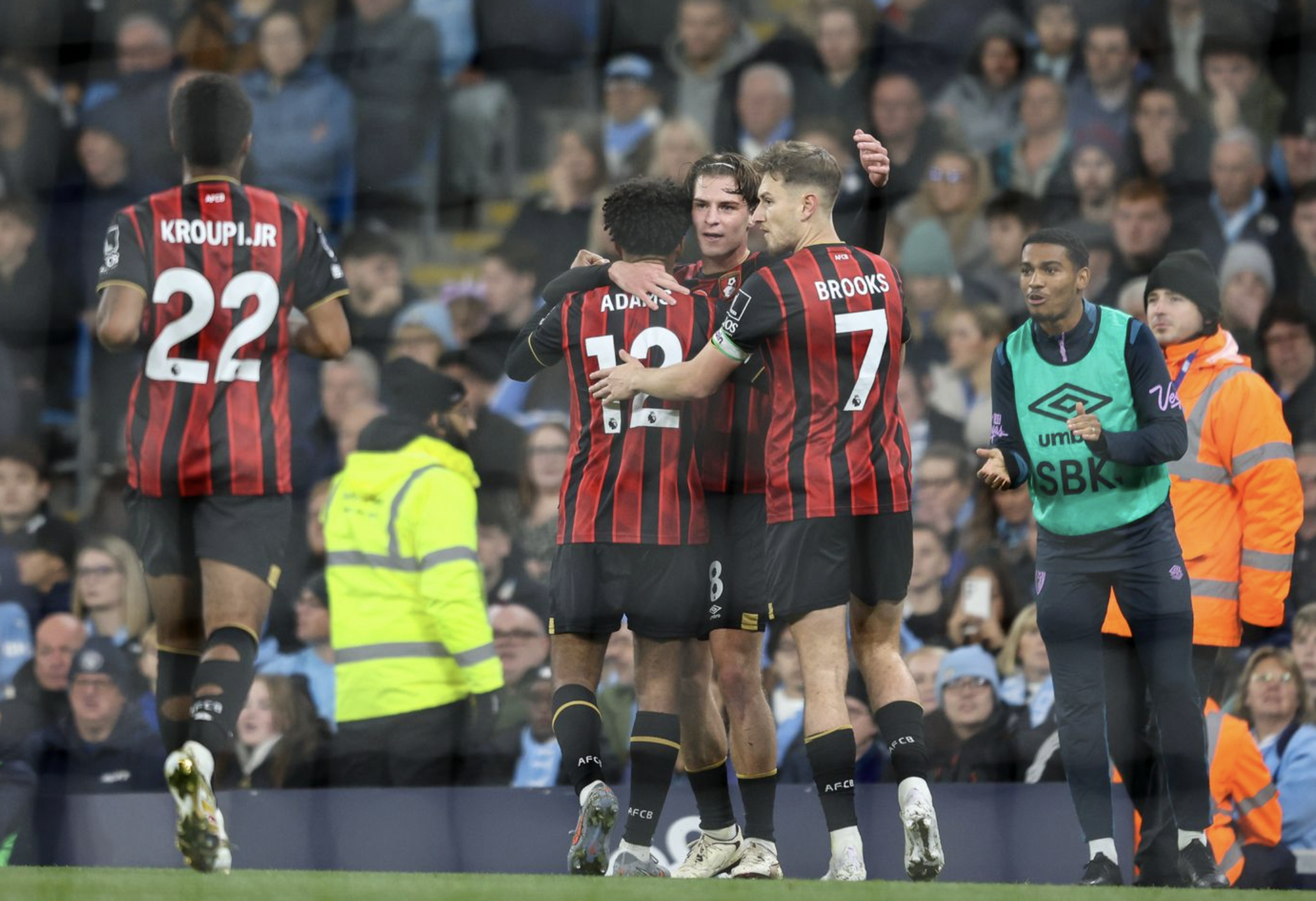Haaland b&ugrave;ng nổ, Man City l&ecirc;n ng&ocirc;i nh&igrave; Ngoại hạng - Ảnh 3.