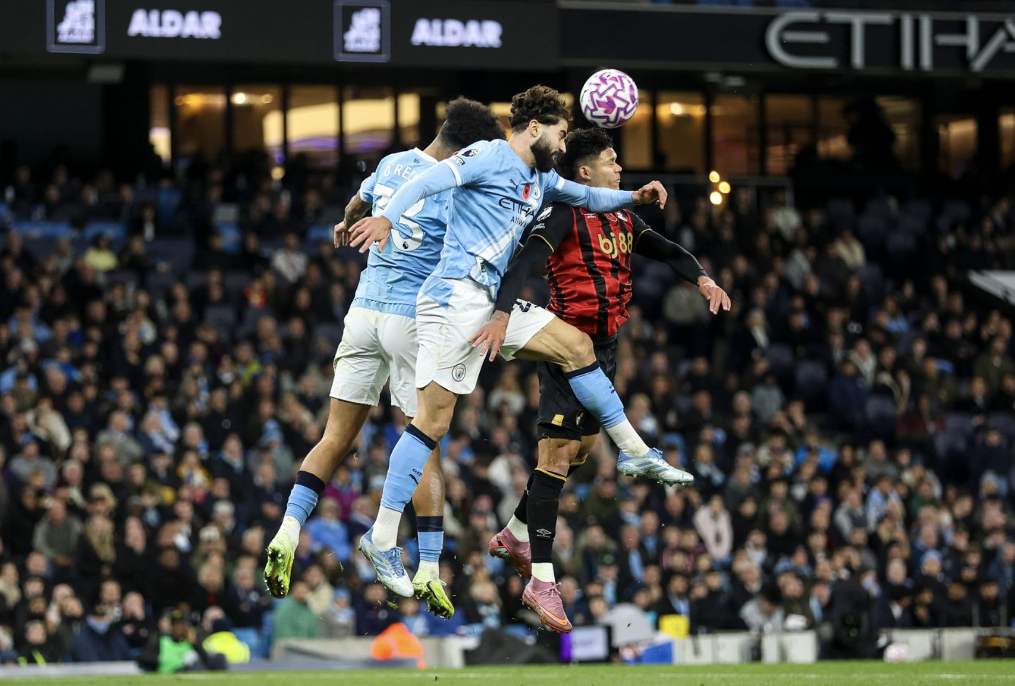 Haaland b&ugrave;ng nổ, Man City l&ecirc;n ng&ocirc;i nh&igrave; Ngoại hạng - Ảnh 1.