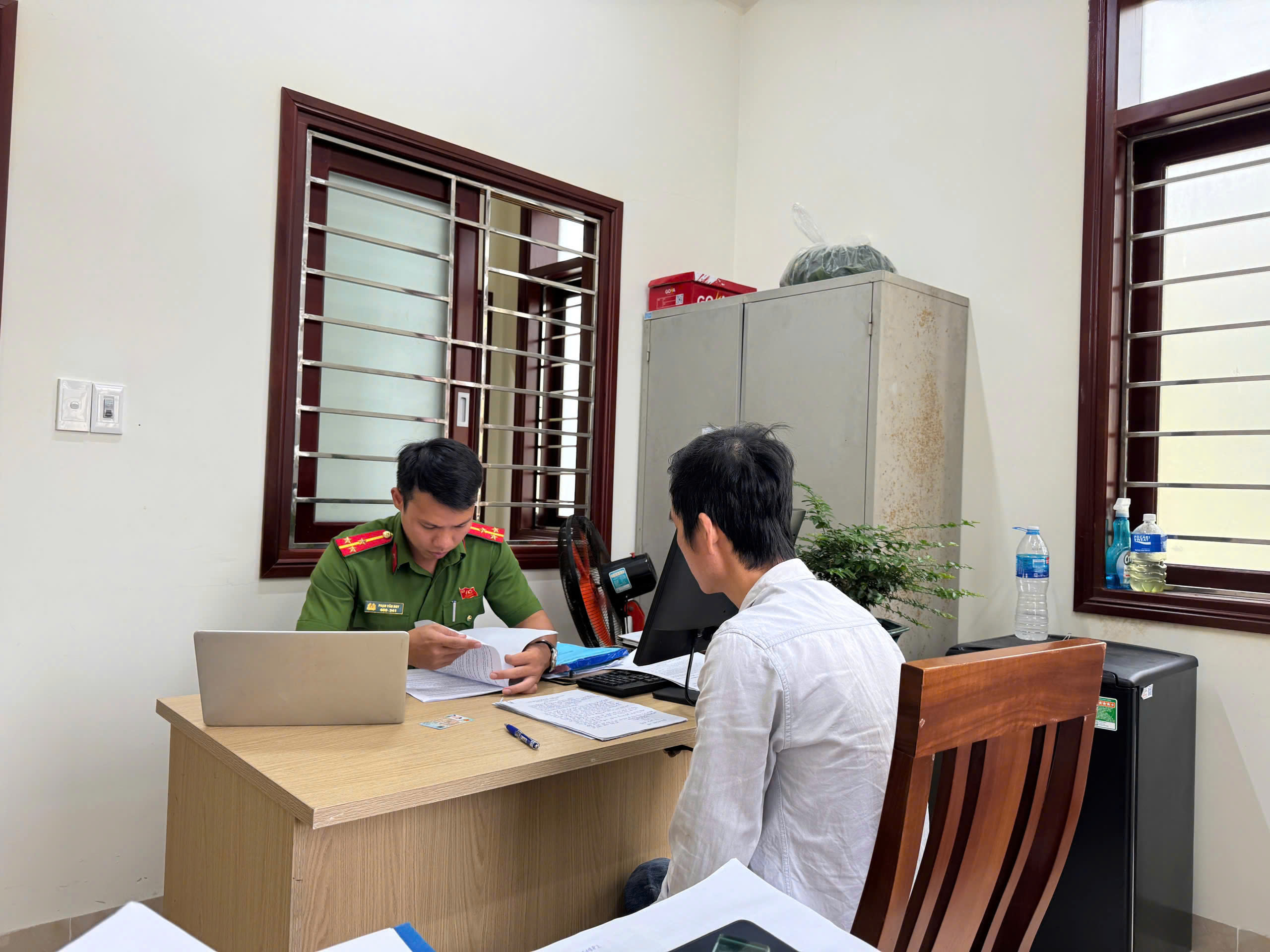 Phạt 3 thanh niên đăng ảnh “nhạy cảm” của người khác lên nhóm Zalo - Ảnh 1.