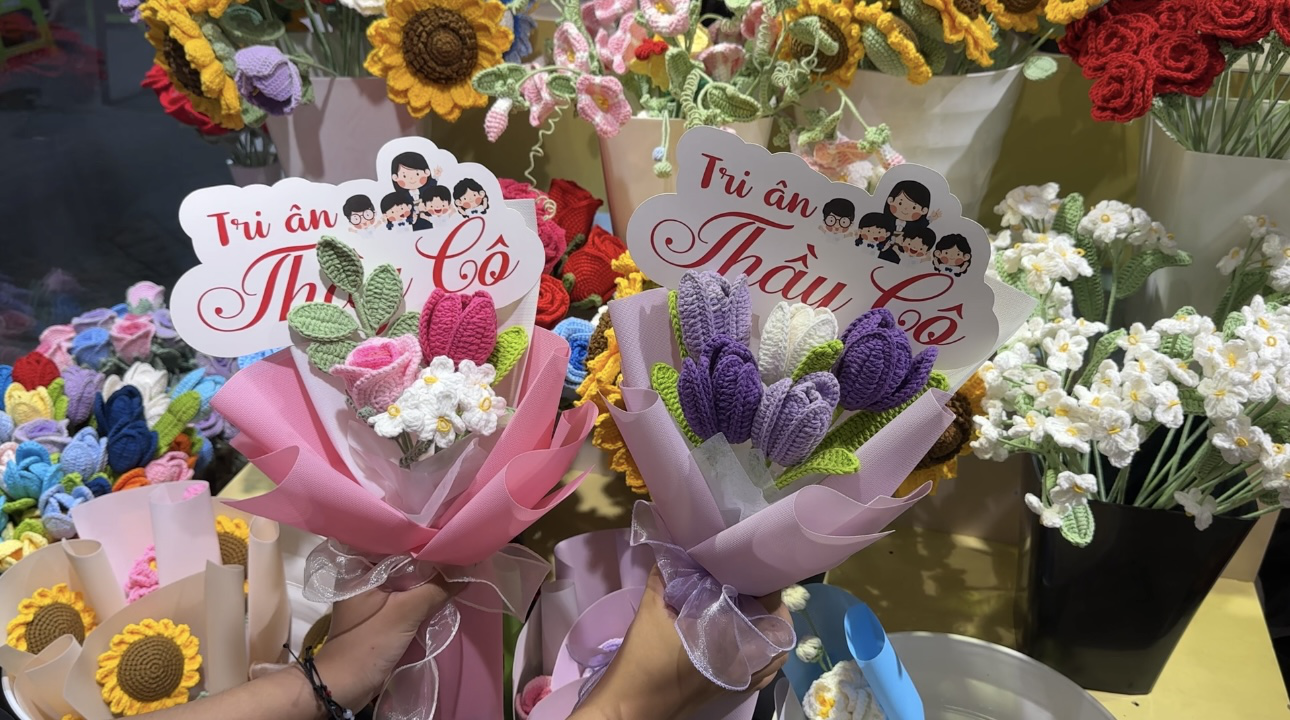 Hoa handmade trở th&agrave;nh xu hướng qu&agrave; tặng m&ugrave;a tri &acirc;n 20 - 11 - Ảnh 1.