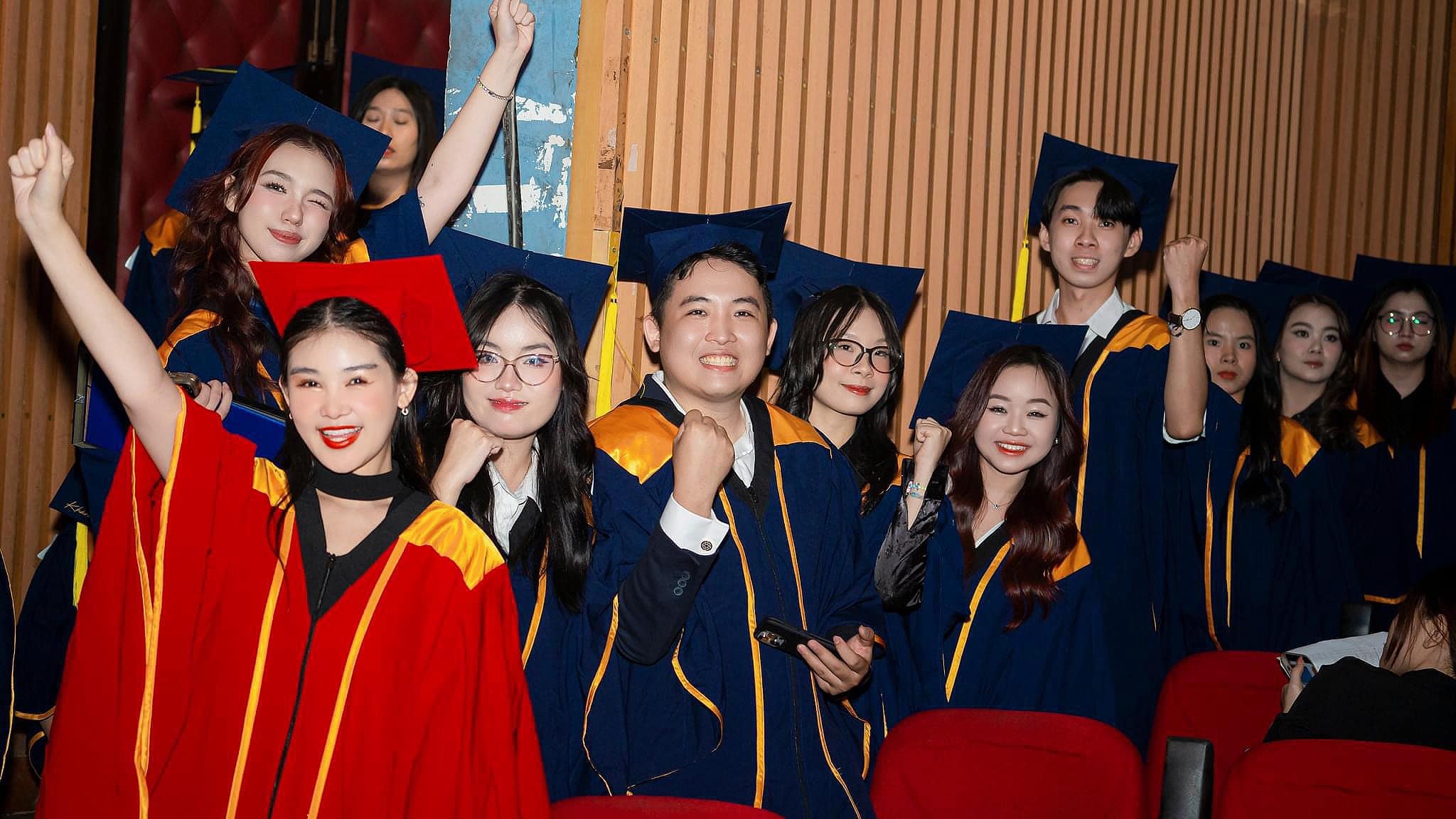 Khi hoa hậu l&agrave;m giảng vi&ecirc;n, tiết học sẽ như thế n&agrave;o? - Ảnh 2.