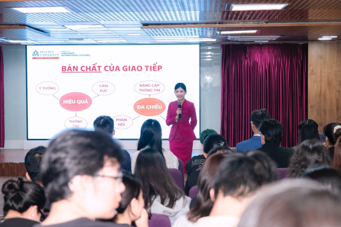 Khi hoa hậu l&agrave;m giảng vi&ecirc;n, tiết học sẽ như thế n&agrave;o? - Ảnh 5.