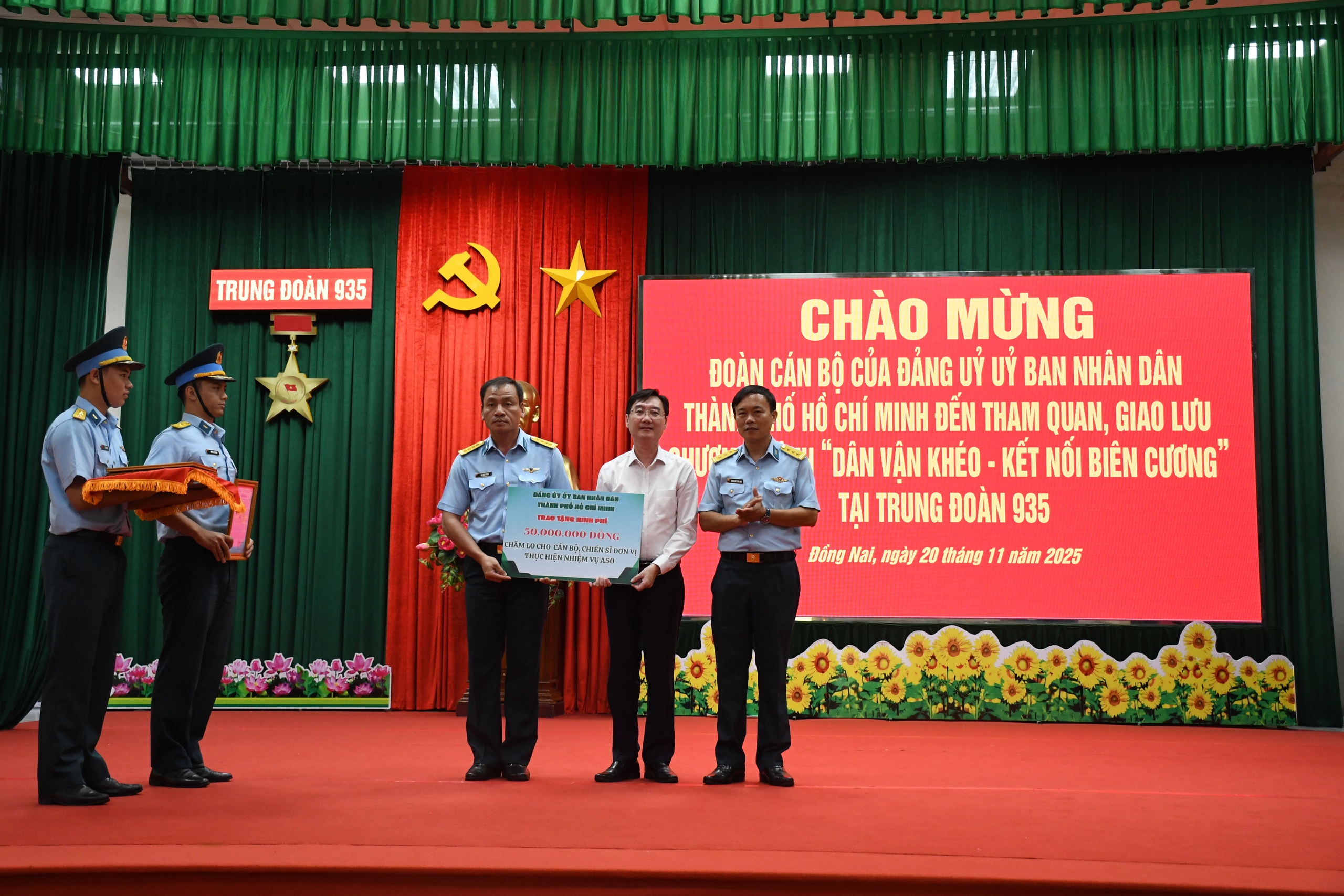 Chương trình Dân vận khéo – kết nối biên cương tại TP HCM - Ảnh 4.