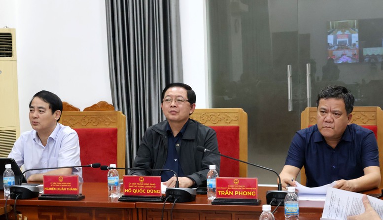 Cuộc họp khẩn từ Algeria: Thủ tướng ứng ph&oacute; mưa lũ miền Trung - Ảnh 6.
