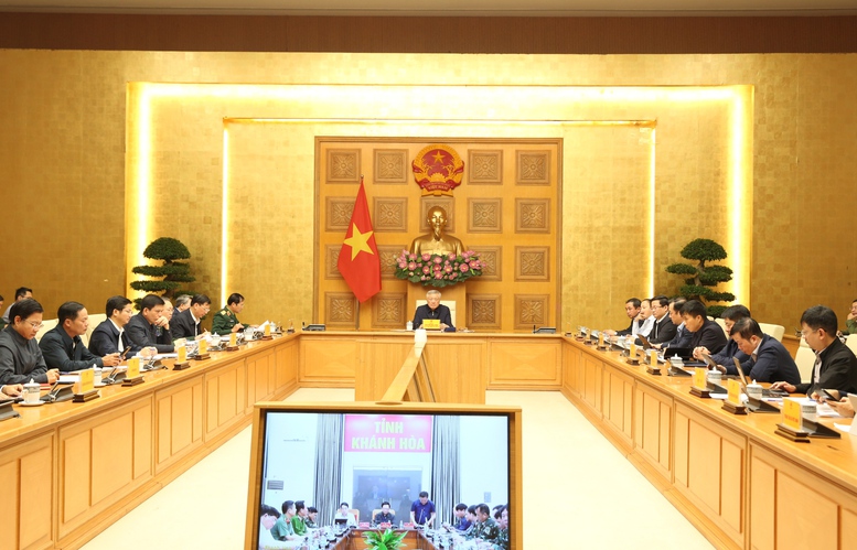 Cuộc họp khẩn từ Algeria: Thủ tướng ứng ph&oacute; mưa lũ miền Trung - Ảnh 3.