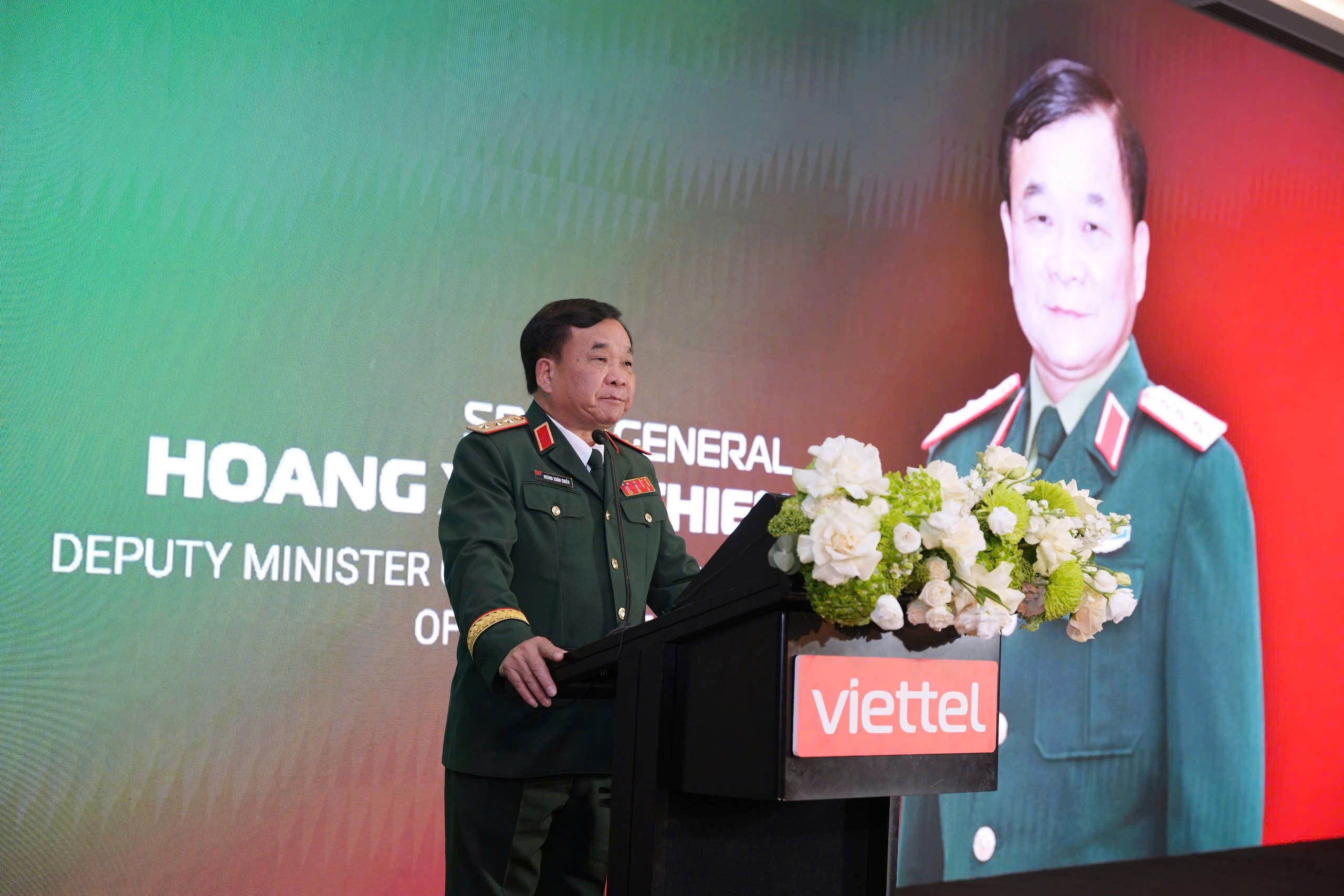  Thứ trưởng Bộ Quốc ph&ograve;ng Ho&agrave;ng Xu&acirc;n Chiến dự lễ khai trương Văn ph&ograve;ng đại diện Viettel tại UAE - Ảnh 2.