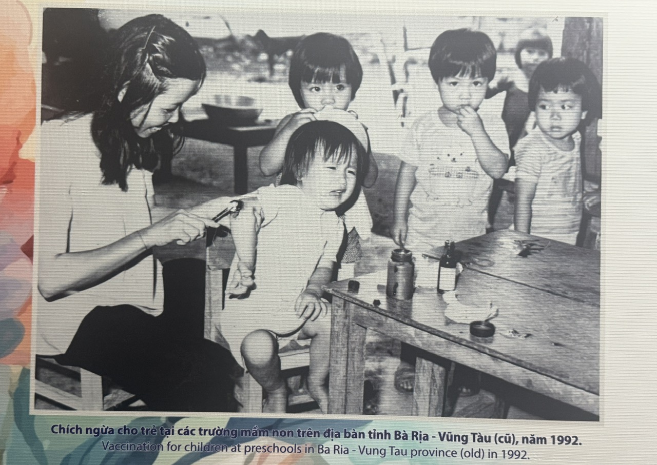 50 năm ngành GD-ĐT TP HCM: Xúc động trào dâng qua những bức hình đen- trắng - Ảnh 9.