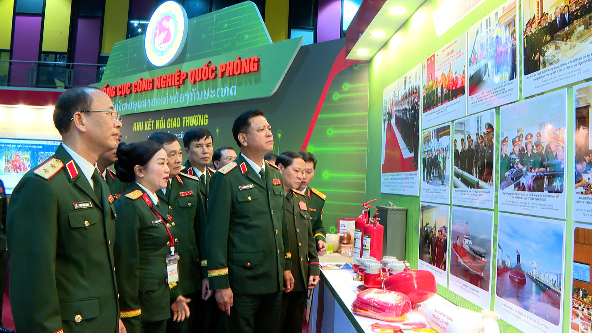Khai mạc hội chợ Việt Nam - Lào 2025: Thắt chặt hữu nghị, mở rộng hợp tác - Ảnh 12.