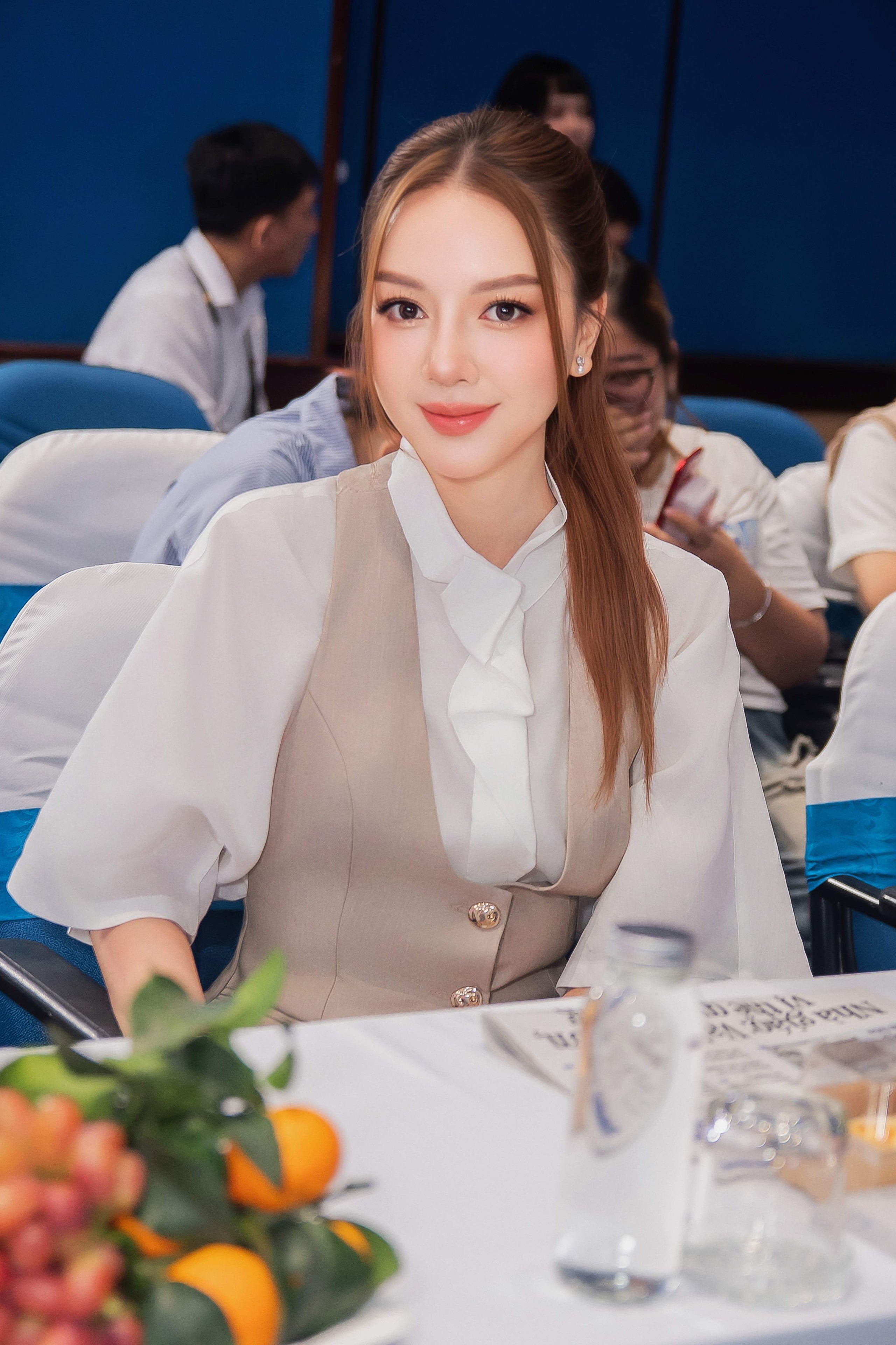 Diễn vi&ecirc;n Băng Di "cực m&ecirc;" Trấn Th&agrave;nh - Ảnh 4.