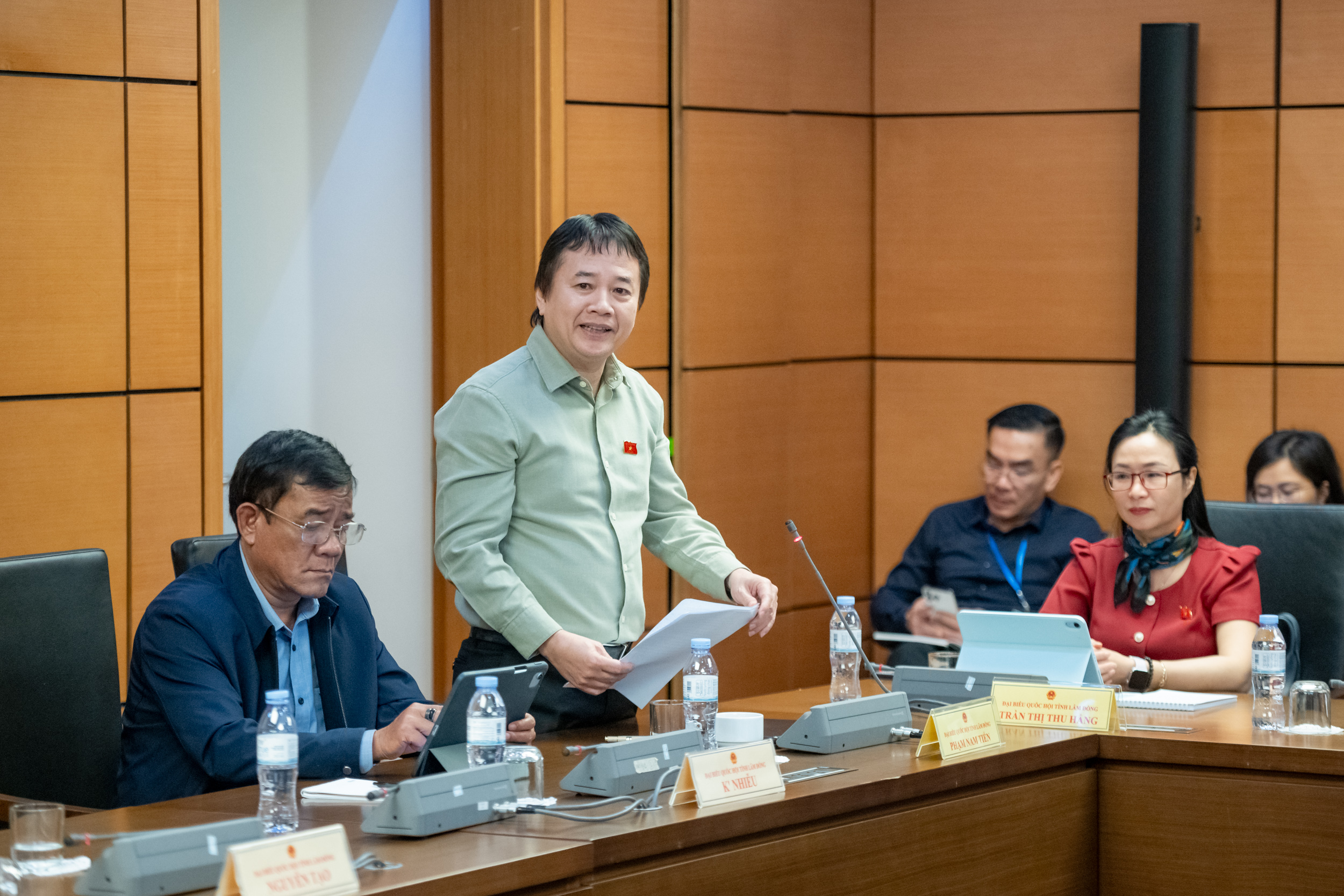 Đô thị cấp đặc biệt cần mô hình báo chí đặc thù - Ảnh 1.