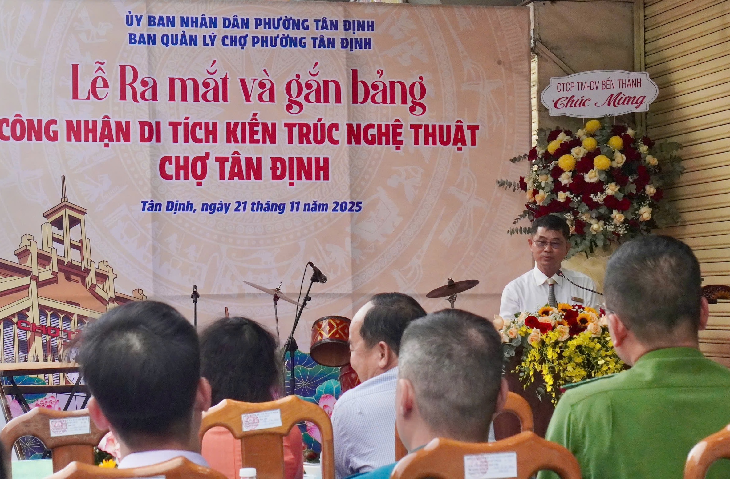 Chợ Tân Định gần 100 tuổi được công nhận Di tích cấp TPHCM với giá trị văn hóa độc đáo - Ảnh 2.
