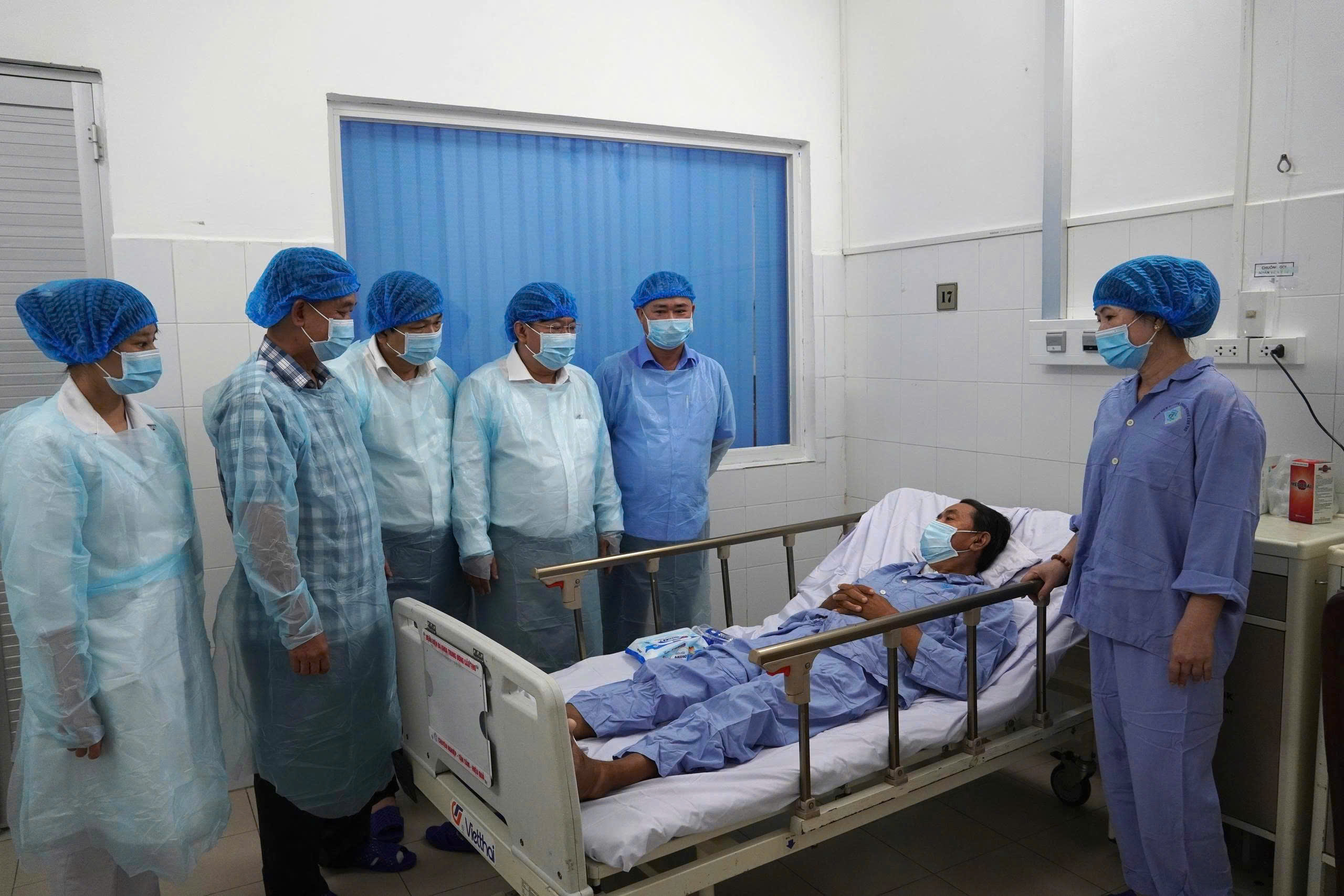 Một bệnh viện ở Cần Thơ thực hiện thành công 16 ca ghép thận - Ảnh 1.