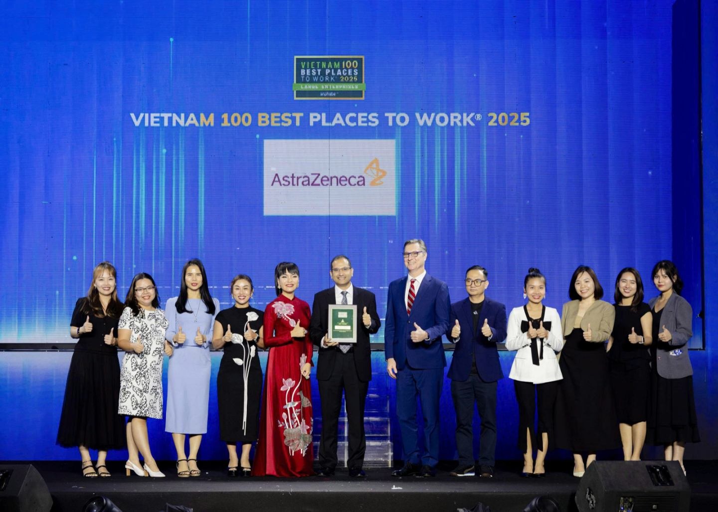 AstraZeneca Việt Nam được vinh danh trong &ldquo;Top 100 nơi l&agrave;m việc tốt nhất Việt Nam&rdquo; - Ảnh 1.