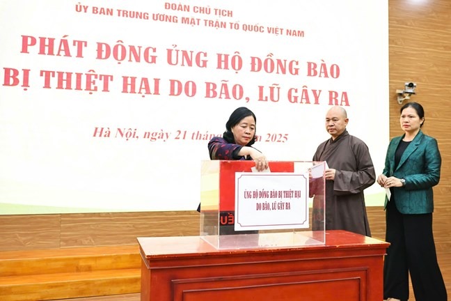 K&ecirc;u gọi to&agrave;n d&acirc;n ủng hộ đồng b&agrave;o miền Trung v&agrave; T&acirc;y Nguy&ecirc;n khắc phục hậu quả mưa lũ - Ảnh 3.