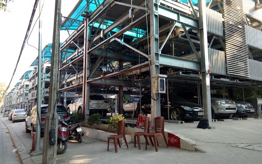 Ngầm h&oacute;a b&atilde;i đỗ xe - Ảnh 1.