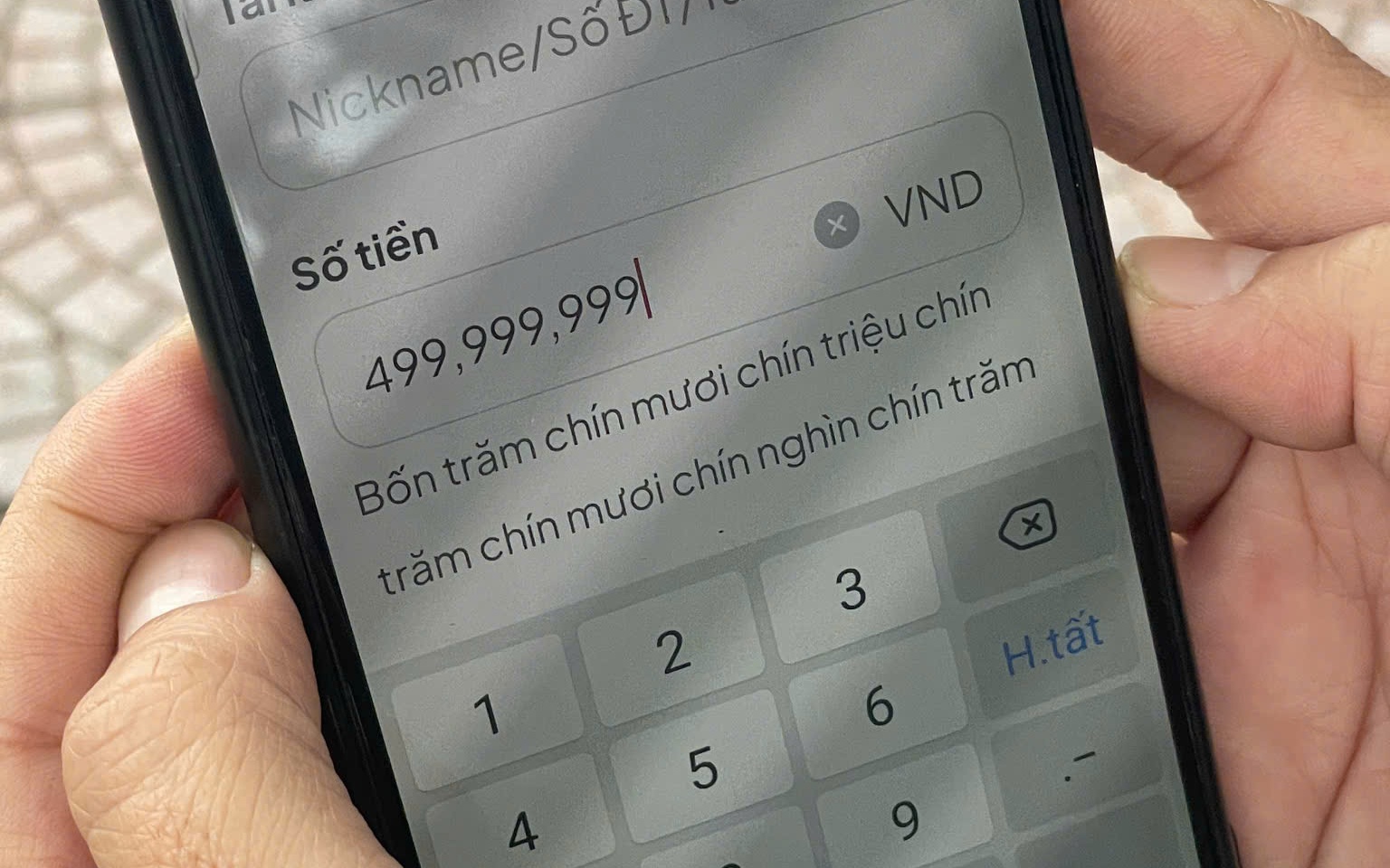 Chuyển nhầm gần 500 triệu đồng, người nhận "không hợp tác": Nhận định của luật sư