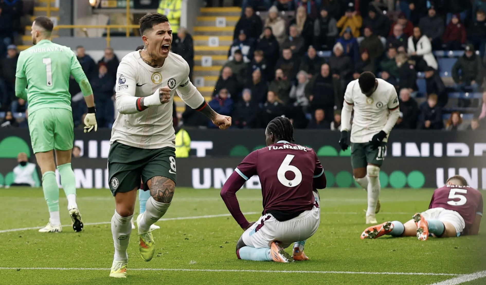Hạ chủ nh&agrave; Burnley, Chelsea lần đầu l&ecirc;n Top 2 Ngoại hạng - Ảnh 4.