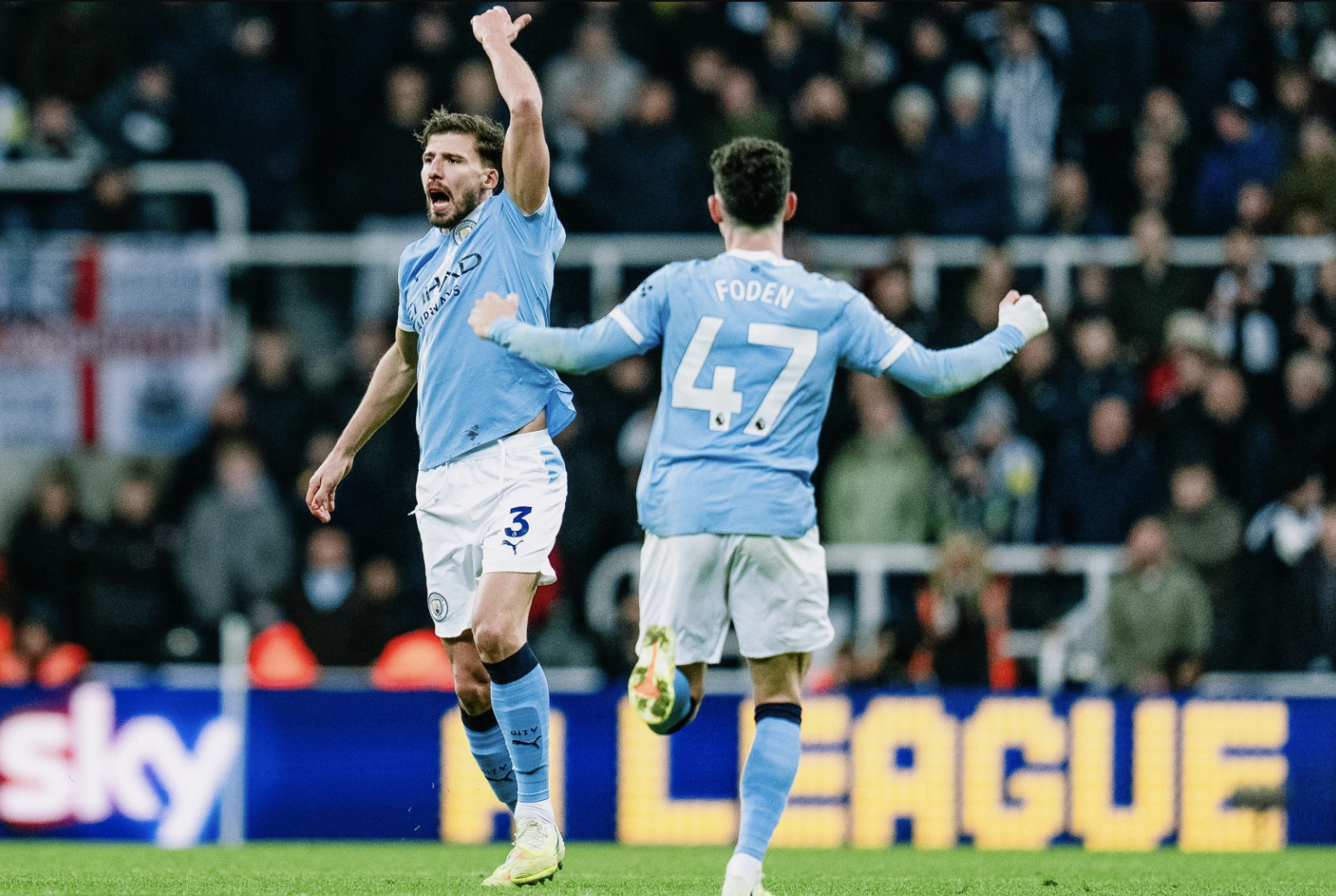 Man City nếm trái đắng, Newcastle tìm lại công thức chiến thắng - Ảnh 4.