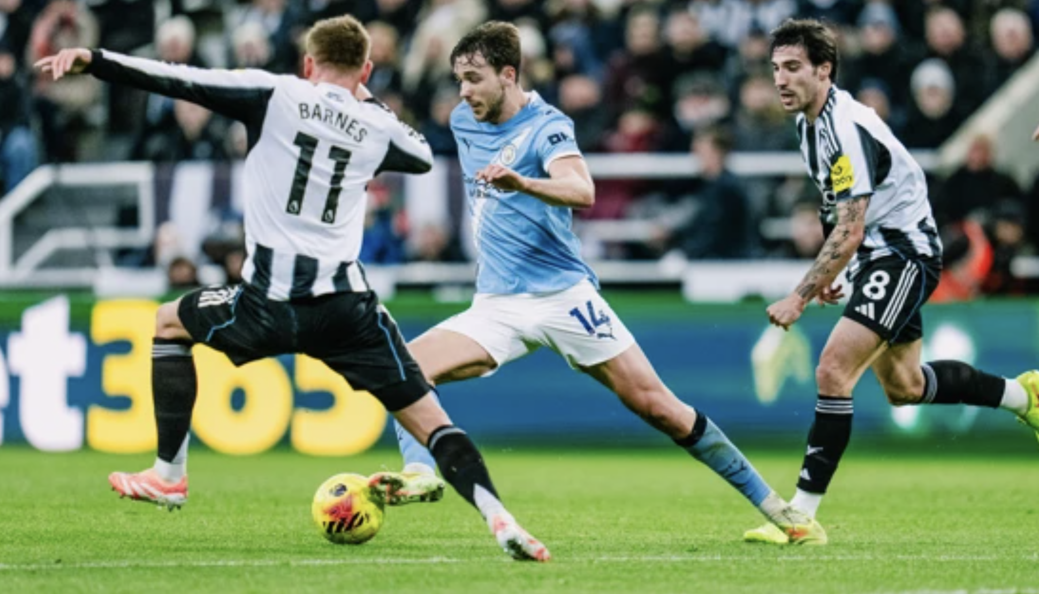 Man City nếm trái đắng, Newcastle tìm lại công thức chiến thắng - Ảnh 1.