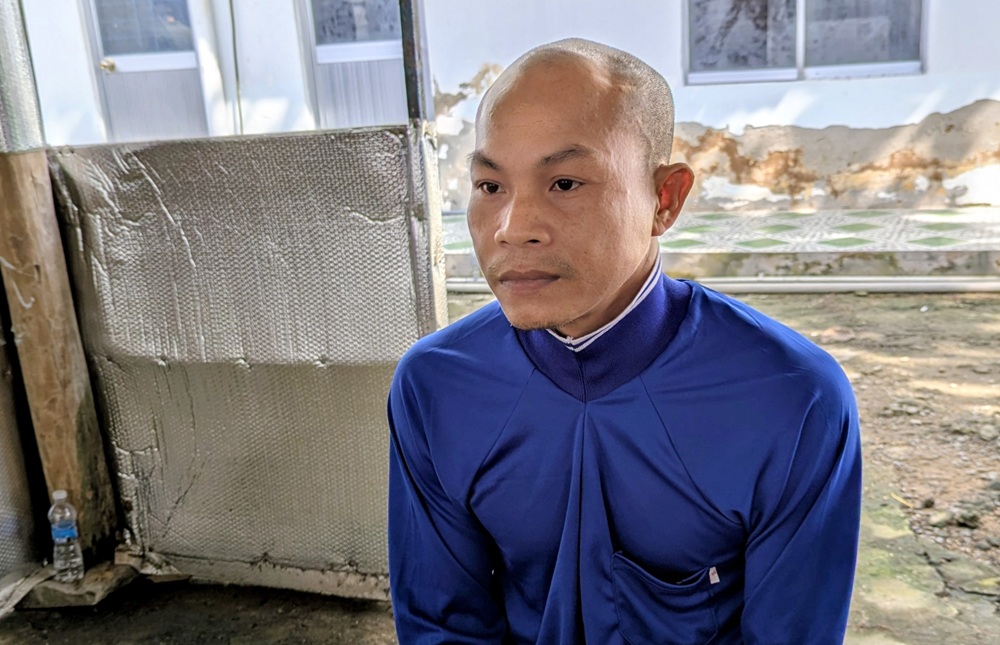 Bắt tạm giam kẻ hiếp d&acirc;m b&eacute; g&aacute;i 7 tuổi sau khi dụ đi mua kem - Ảnh 1.