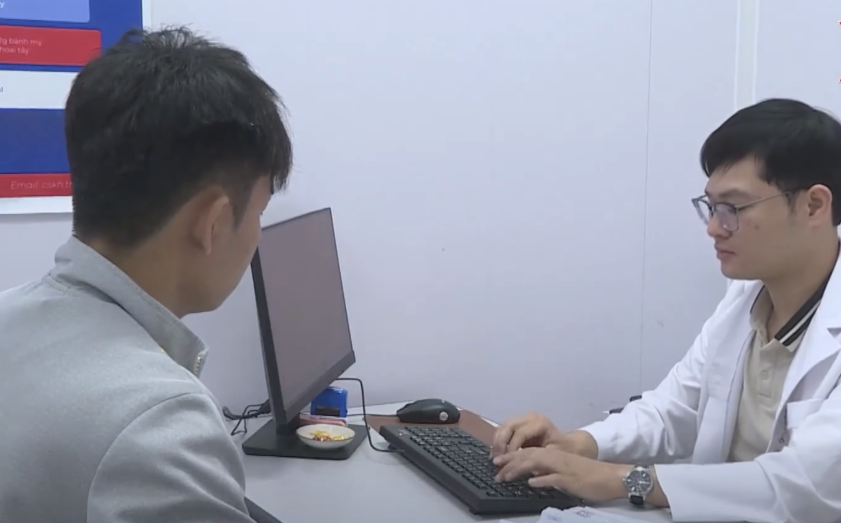 Nhiều người trẻ &ldquo;sập nguồn&rdquo; v&igrave; thức khuya? - Ảnh 1.