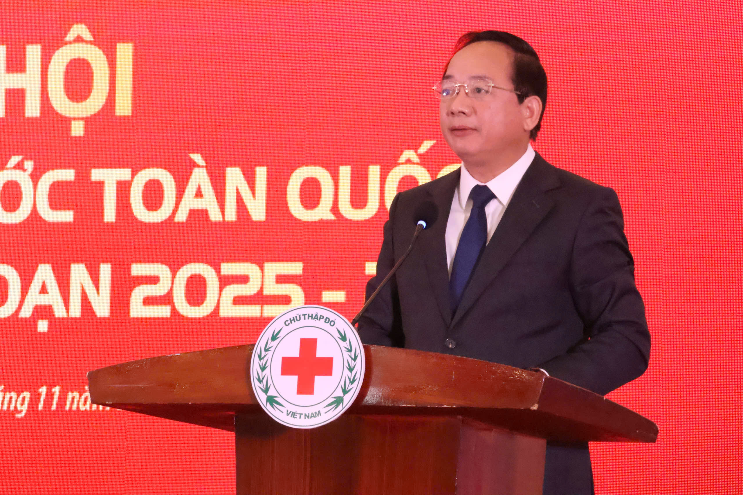 Vinh danh c&aacute;c điển h&igrave;nh trong phong tr&agrave;o thi đua y&ecirc;u nước Hội Chữ thập đỏ Việt Nam - Ảnh 1.