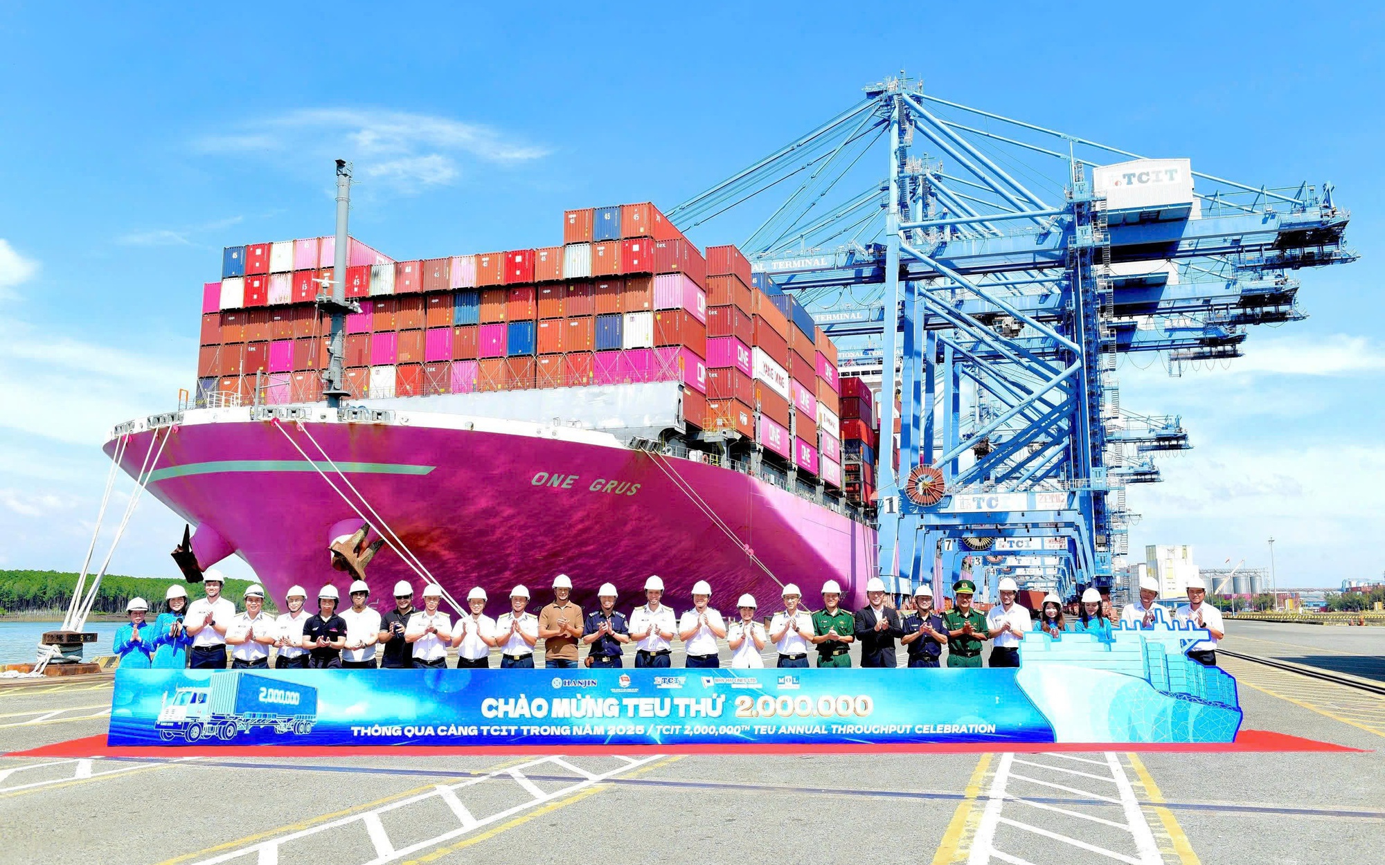 Cảng TCIT vượt mốc 2 triệu TEU lần thứ ba