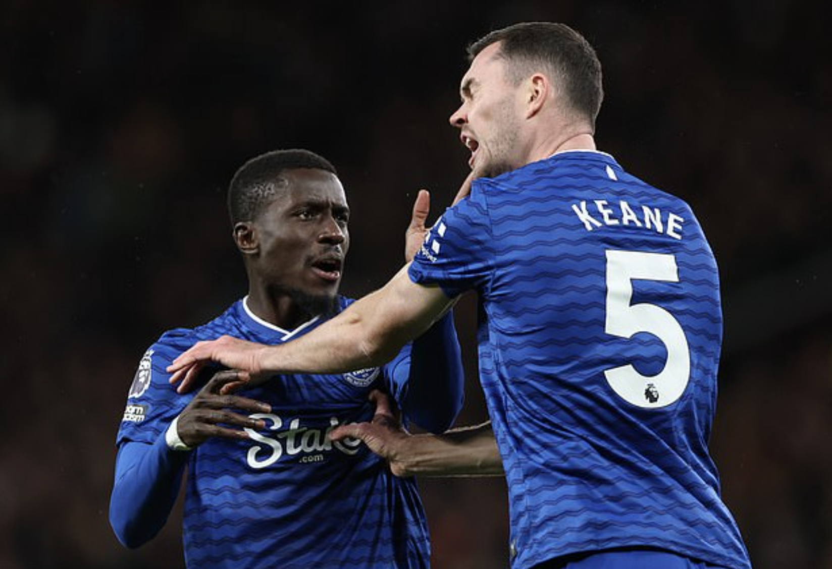 Cầu thủ tát nhau, Man United thua sốc Everton trên sân nhà - Ảnh 1.