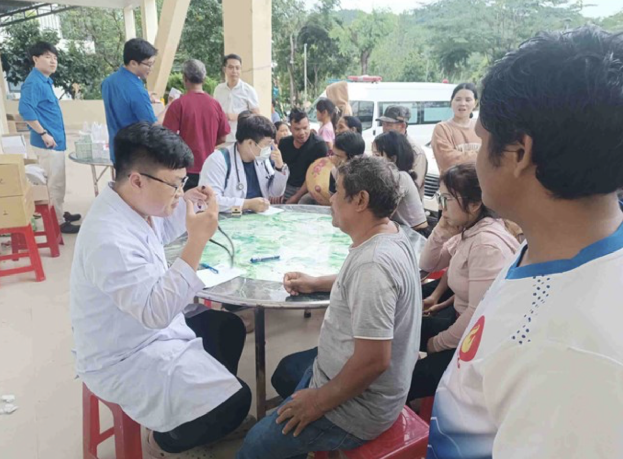 TP HCM thành lập 5 tổ chi viện y tế với gần 100 bác sĩ lên đường hỗ trợ tỉnh Đắk Lắk - Ảnh 1.