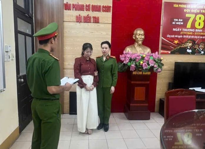 Bắt nguyên phó giám đốc ngân hàng vì Lừa đảo chiếm đoạt tài sản - Ảnh 1.