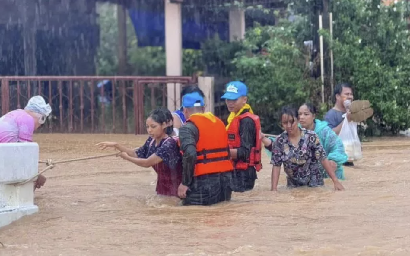Hàng loạt tỉnh, bang ở Thái Lan và Malaysia chìm trong lũ
