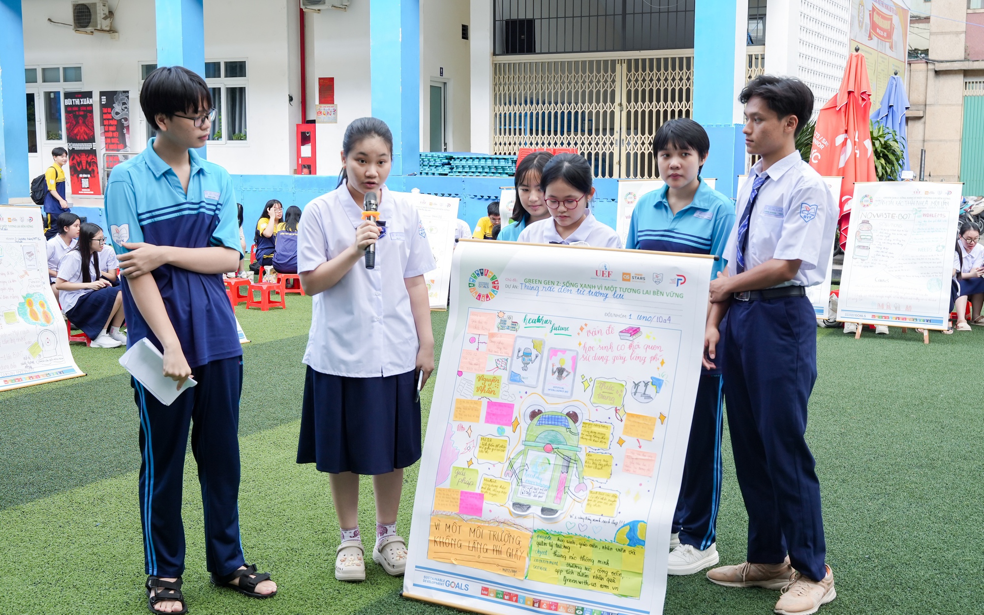 Thống nhất mẫu đồng phục cho học sinh toàn TP HCM: Sở GD-ĐT lên tiếng