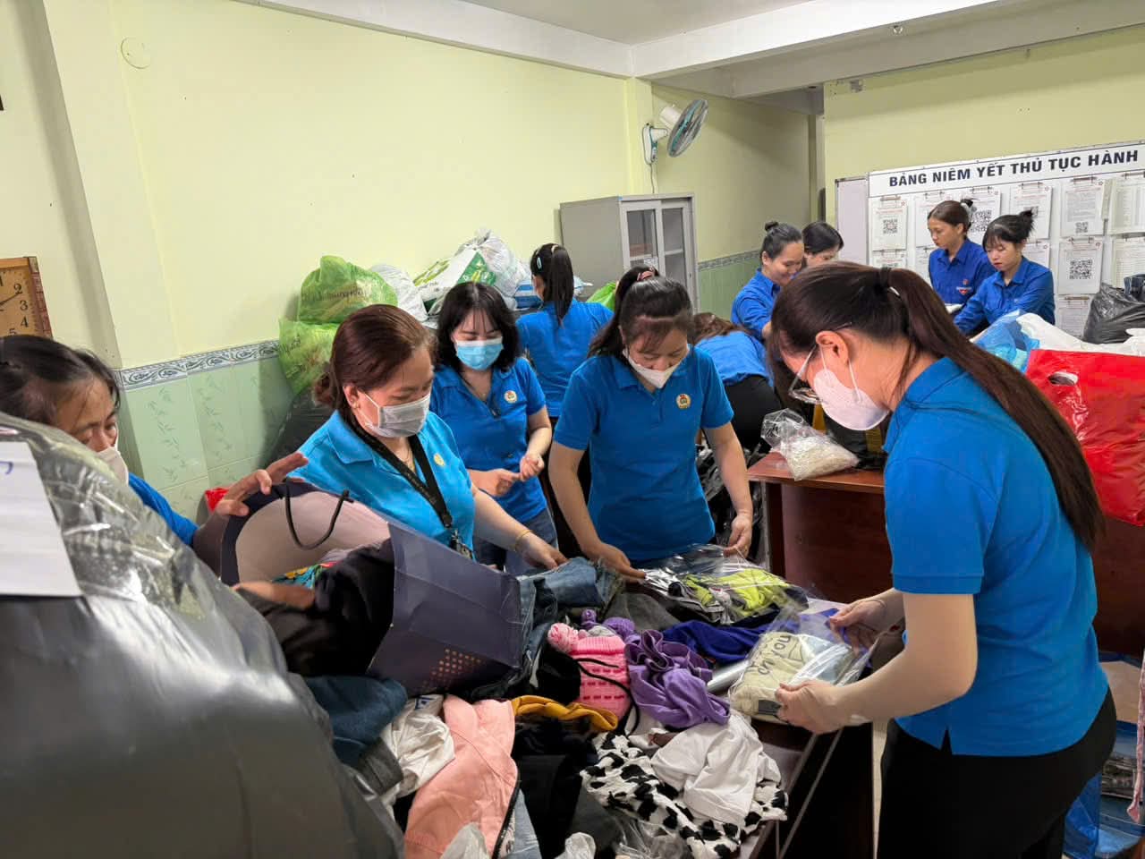 Đo&agrave;n vi&ecirc;n, người lao động TP HCM hướng tr&aacute;i tim về đồng b&agrave;o miền Trung - Ảnh 3.