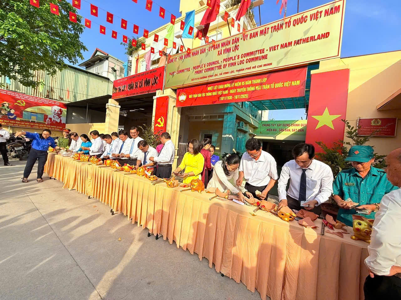 Ba x&atilde; Vĩnh Lộc đến T&acirc;n Nhựt, B&igrave;nh Lợi: Nghĩa t&igrave;nh dồn về miền Trung - Ảnh 3.