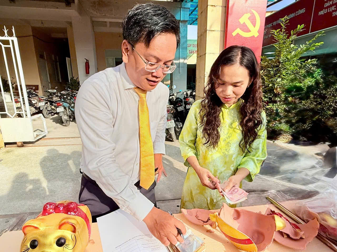 Ba x&atilde; Vĩnh Lộc đến T&acirc;n Nhựt, B&igrave;nh Lợi: Nghĩa t&igrave;nh dồn về miền Trung - Ảnh 2.