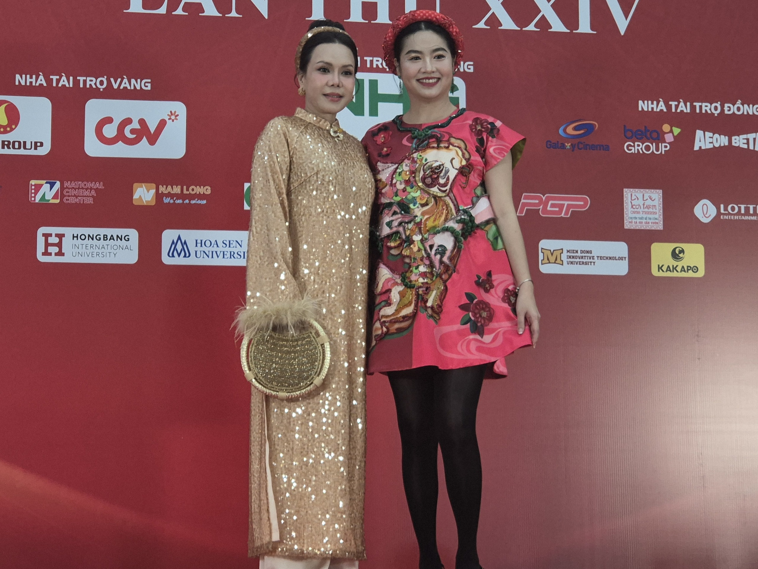 Trấn Thành, dàn mỹ nam "Mưa đỏ"… khuấy động thảm đỏ! - Ảnh 26.