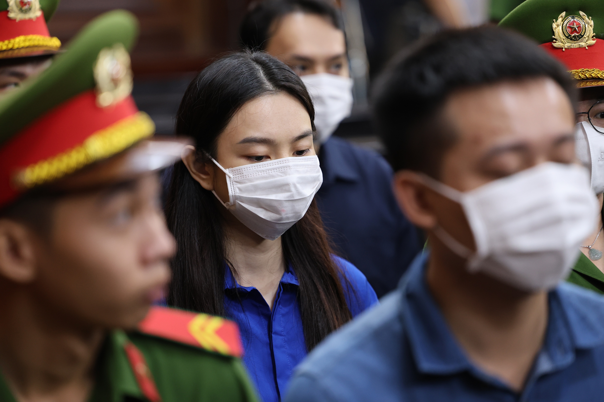 Tòa án lý giải vì sao không xem xét hành vi sản xuất kẹo Kera trong vụ án Thùy Tiên - Ảnh 1.