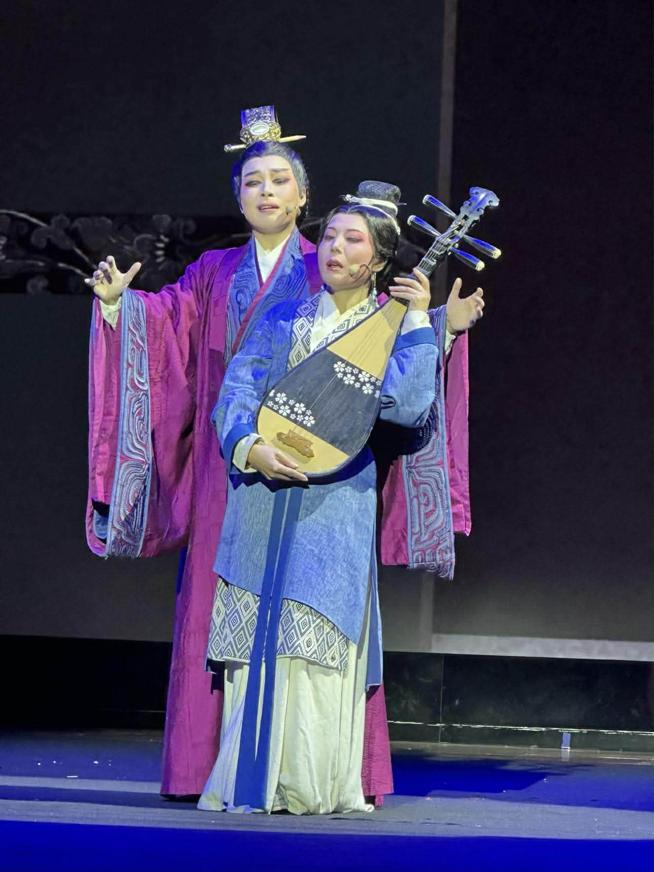 "Tỳ bà ký" toàn nữ bang Việt kịch Trung Hoa chinh phục khán giả Liên hoan sân khấu thử nghiệm - Ảnh 5.