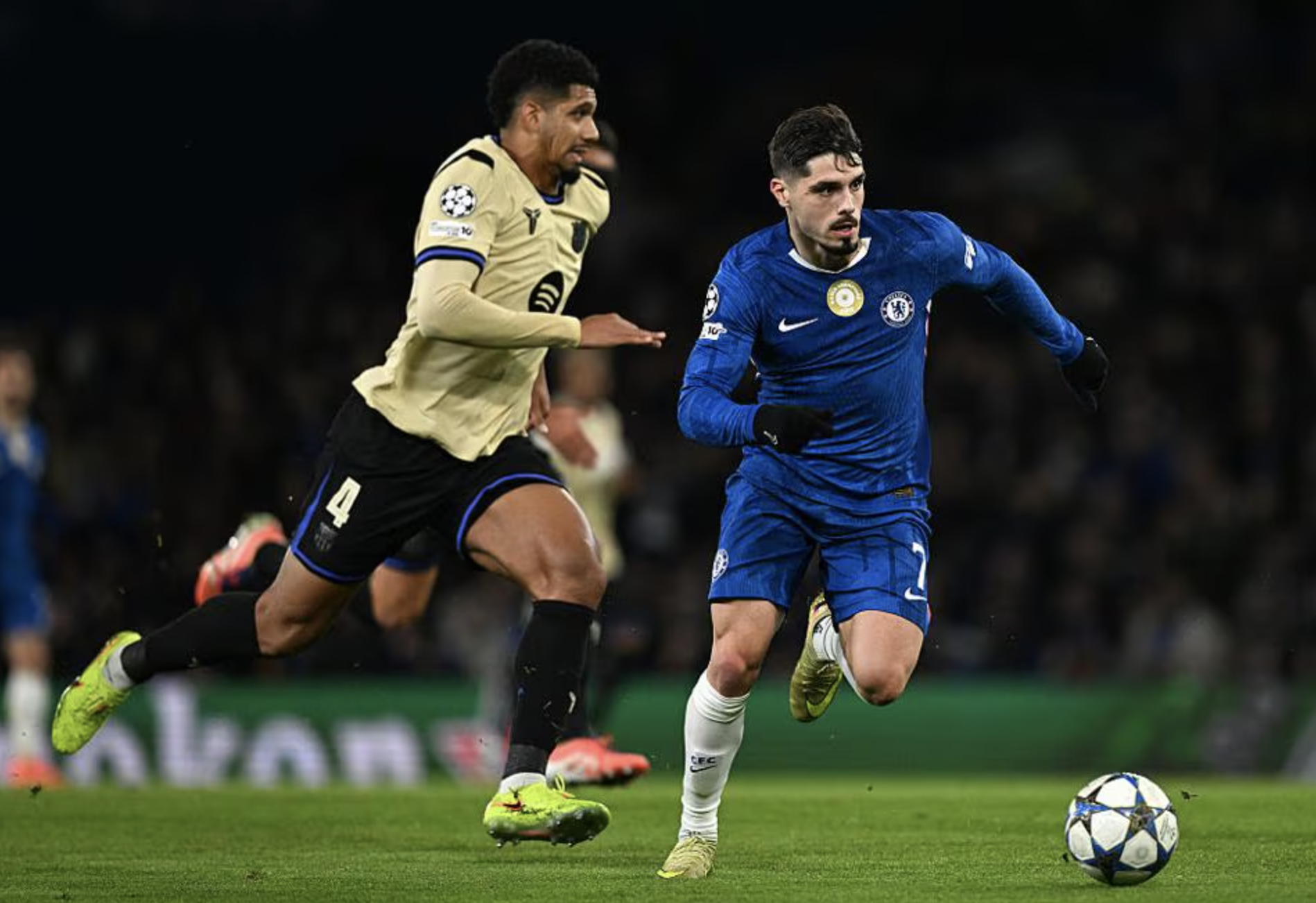 Quật ng&atilde; Barcelona ở London, Chelsea v&agrave;o Top 8 Champions League - Ảnh 3.