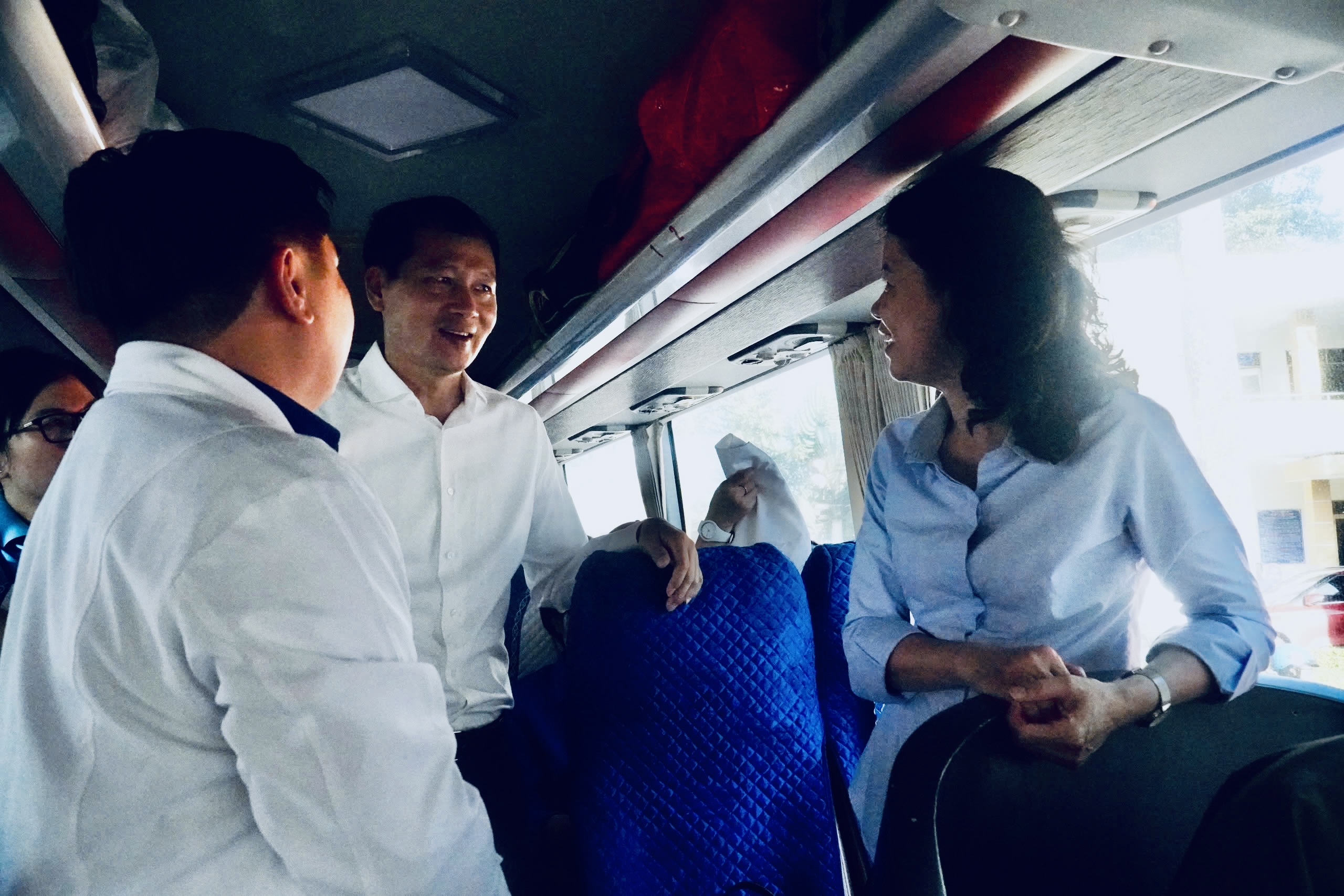 Đồng Nai hỗ trợ Đắk Lắk khắc phục thi&ecirc;n tai với h&agrave;ng trăm người v&agrave; vật phẩm cứu trợ - Ảnh 6.