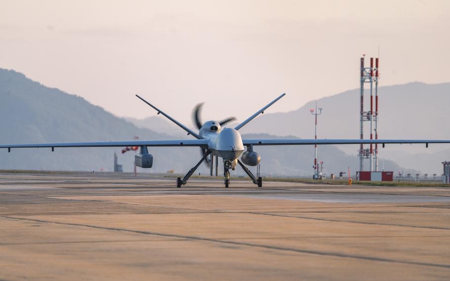 UAV gi&aacute; 30 triệu USD của Mỹ lao xuống biển H&agrave;n Quốc v&agrave; mất dấu - Ảnh 1.