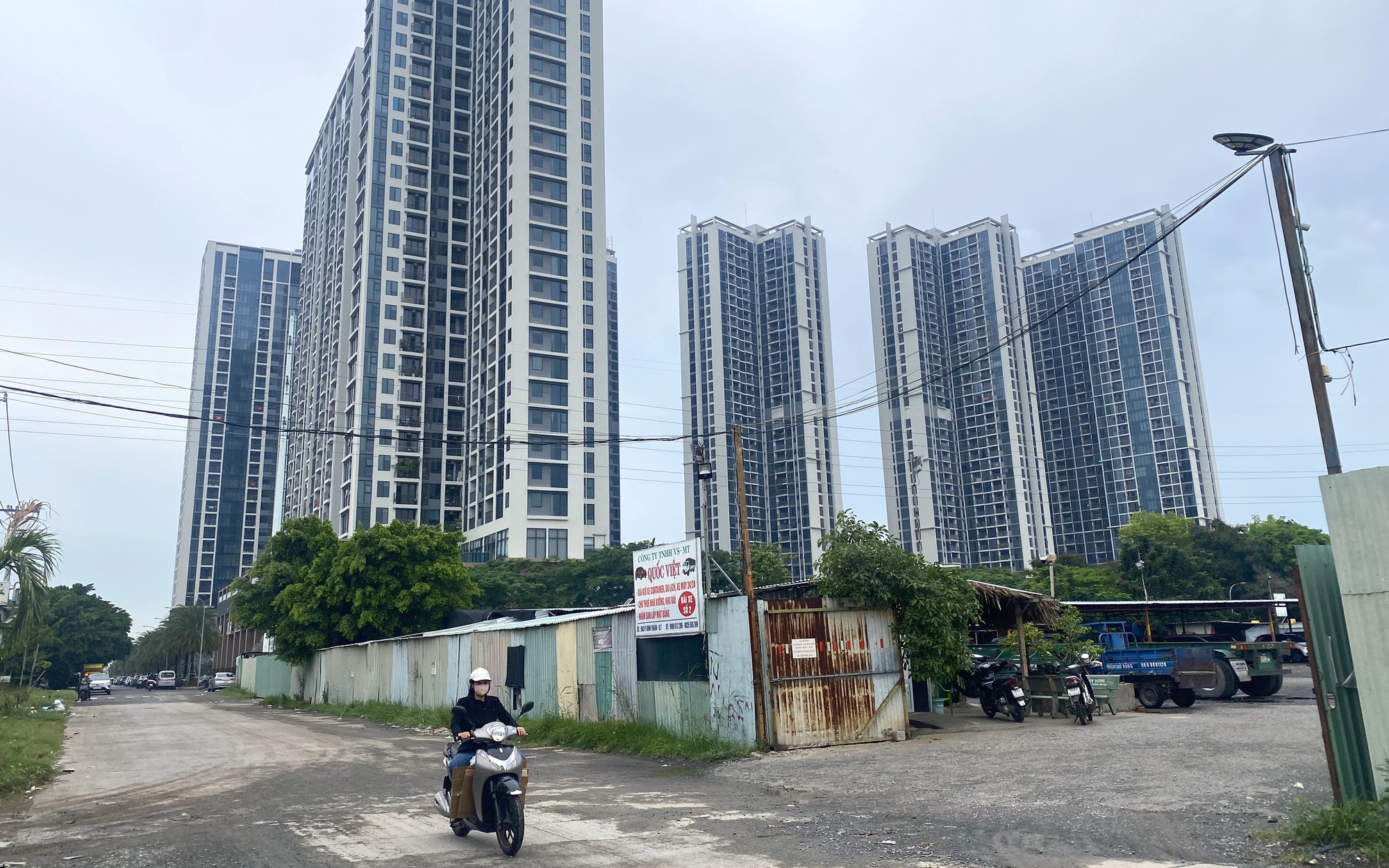 Người trẻ vẫn quyết tâm mua nhà dù giá cao kỷ lục - Ảnh 1.
