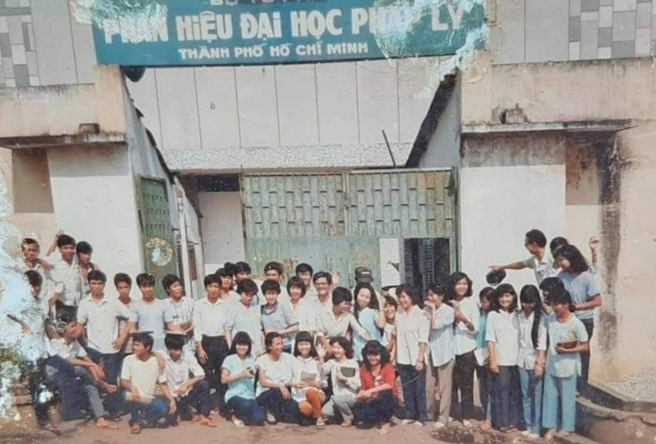 Nửa thế kỷ vươn m&igrave;nh của Trường ĐH Luật TP HCM - Ảnh 4.