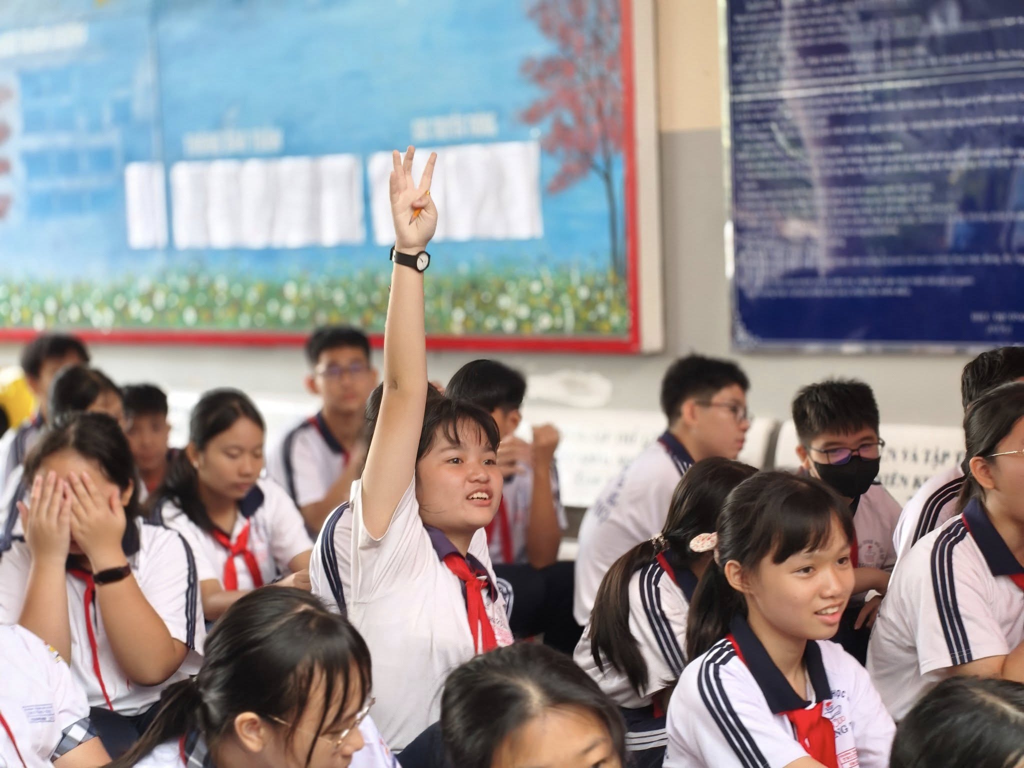 Nhiều trường TP HCM th&ocirc;ng b&aacute;o ho&agrave;n tiền BHYT cho phụ huynh - Ảnh 2.