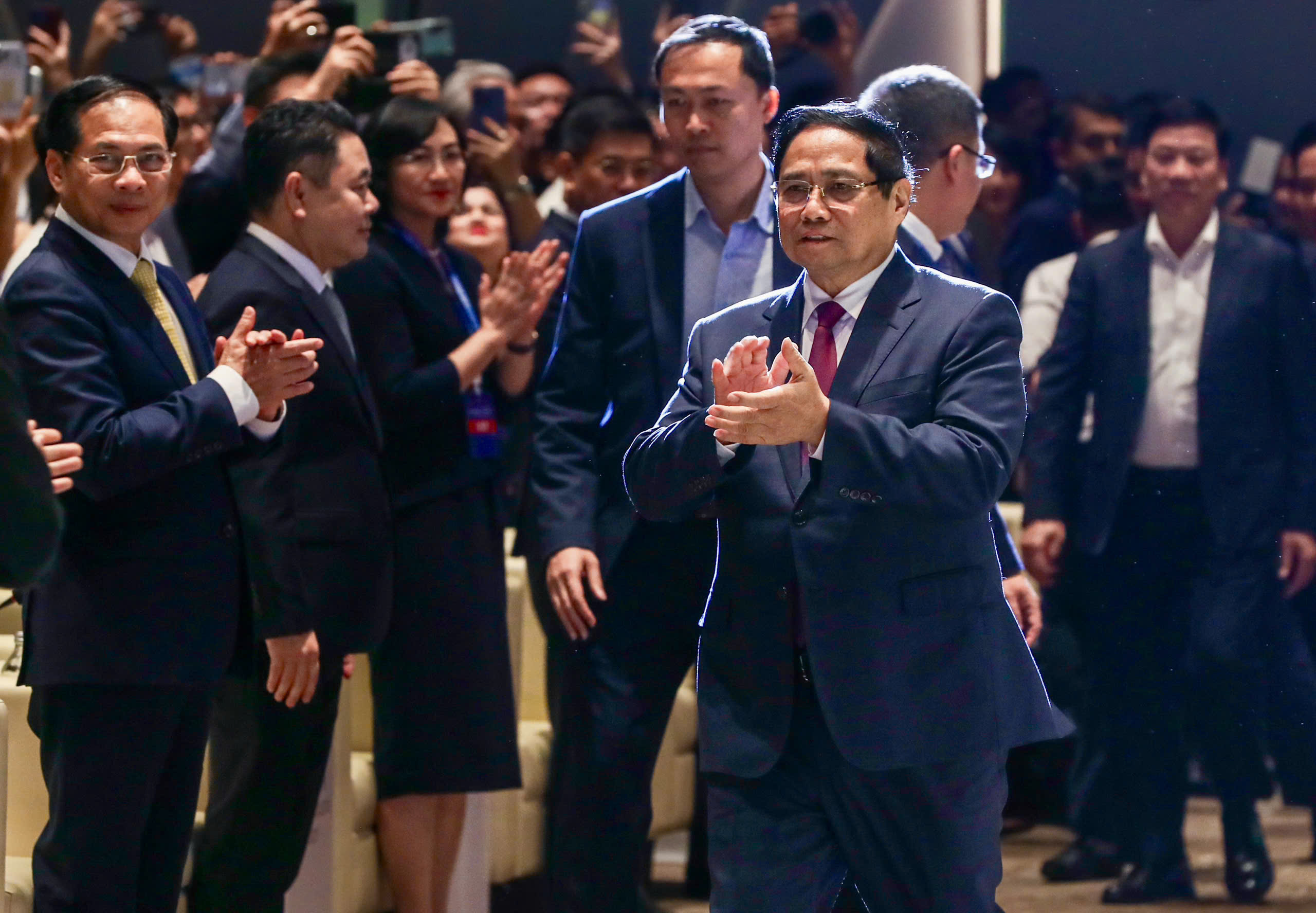 H&igrave;nh ảnh Thủ tướng Ch&iacute;nh phủ Phạm Minh Ch&iacute;nh dự Diễn đ&agrave;n kinh tế m&ugrave;a thu 2025 - Ảnh 2.