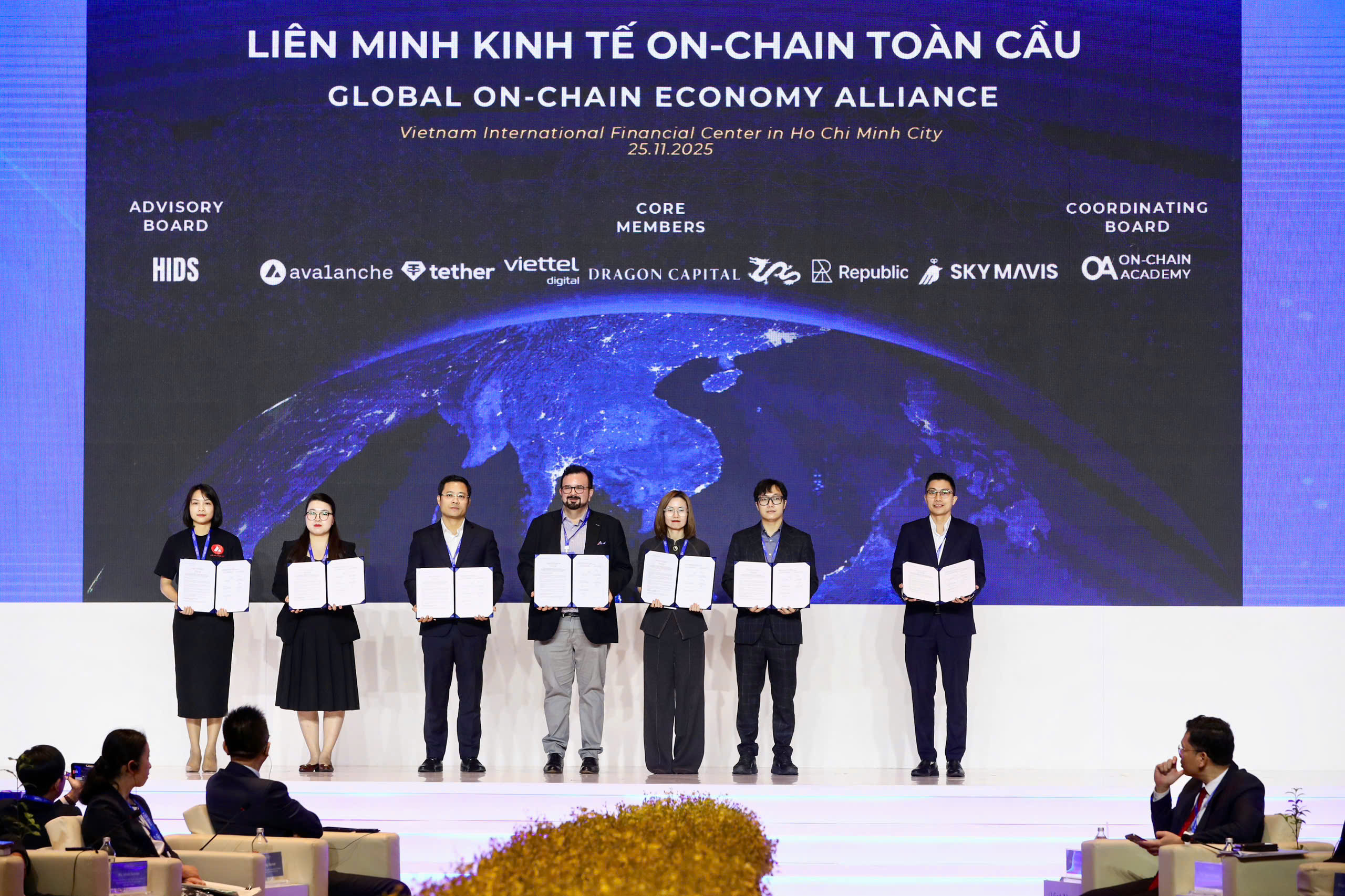TP HCM hợp t&aacute;c với Binance ph&aacute;t triển Trung t&acirc;m T&agrave;i ch&iacute;nh quốc tế Việt Nam - Ảnh 1.