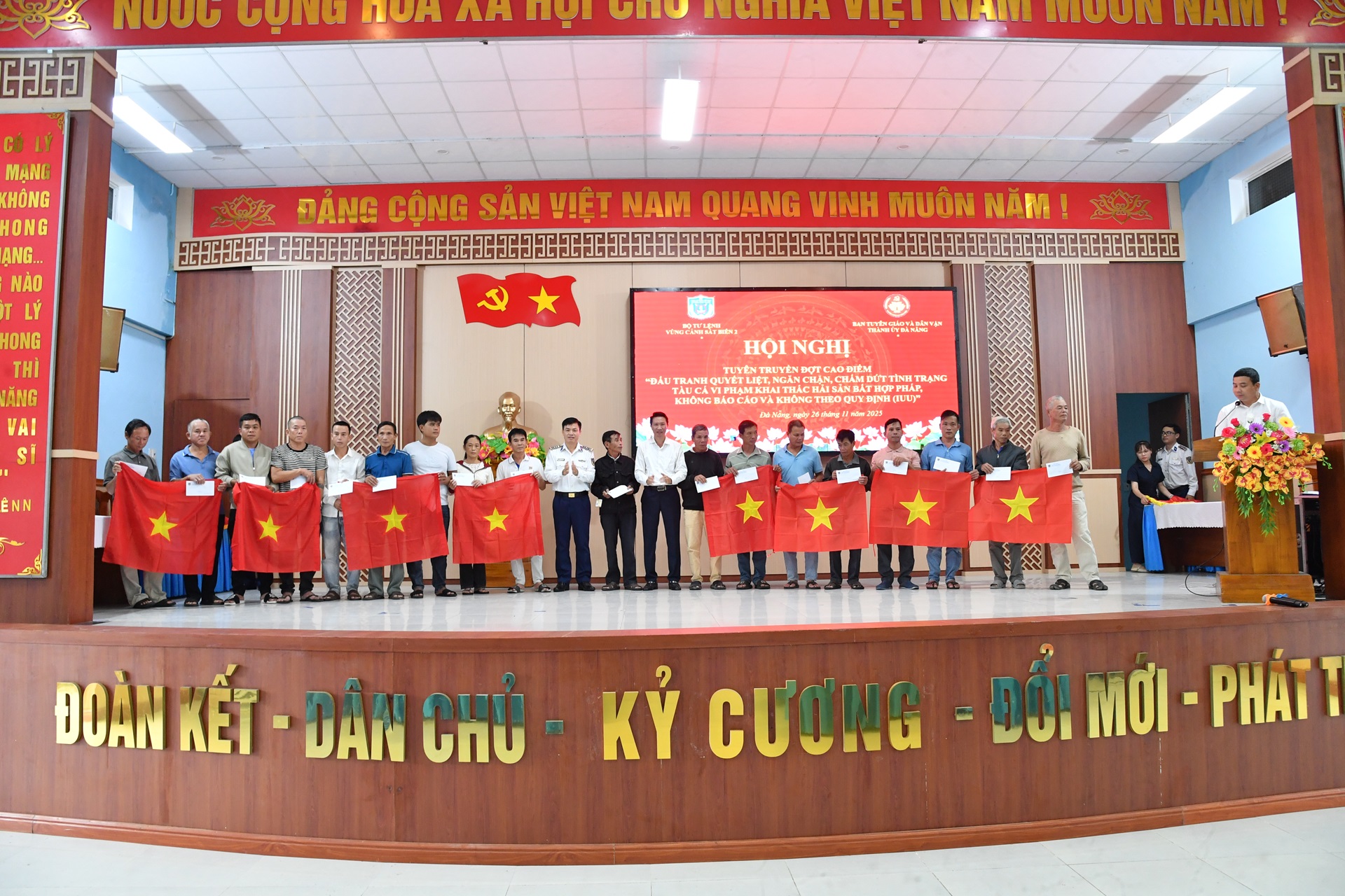 Phạt h&agrave;nh ch&iacute;nh 657 vụ, khởi tố 2 vụ &aacute;n li&ecirc;n quan khai th&aacute;c hải sản bất hợp ph&aacute;p - Ảnh 3.