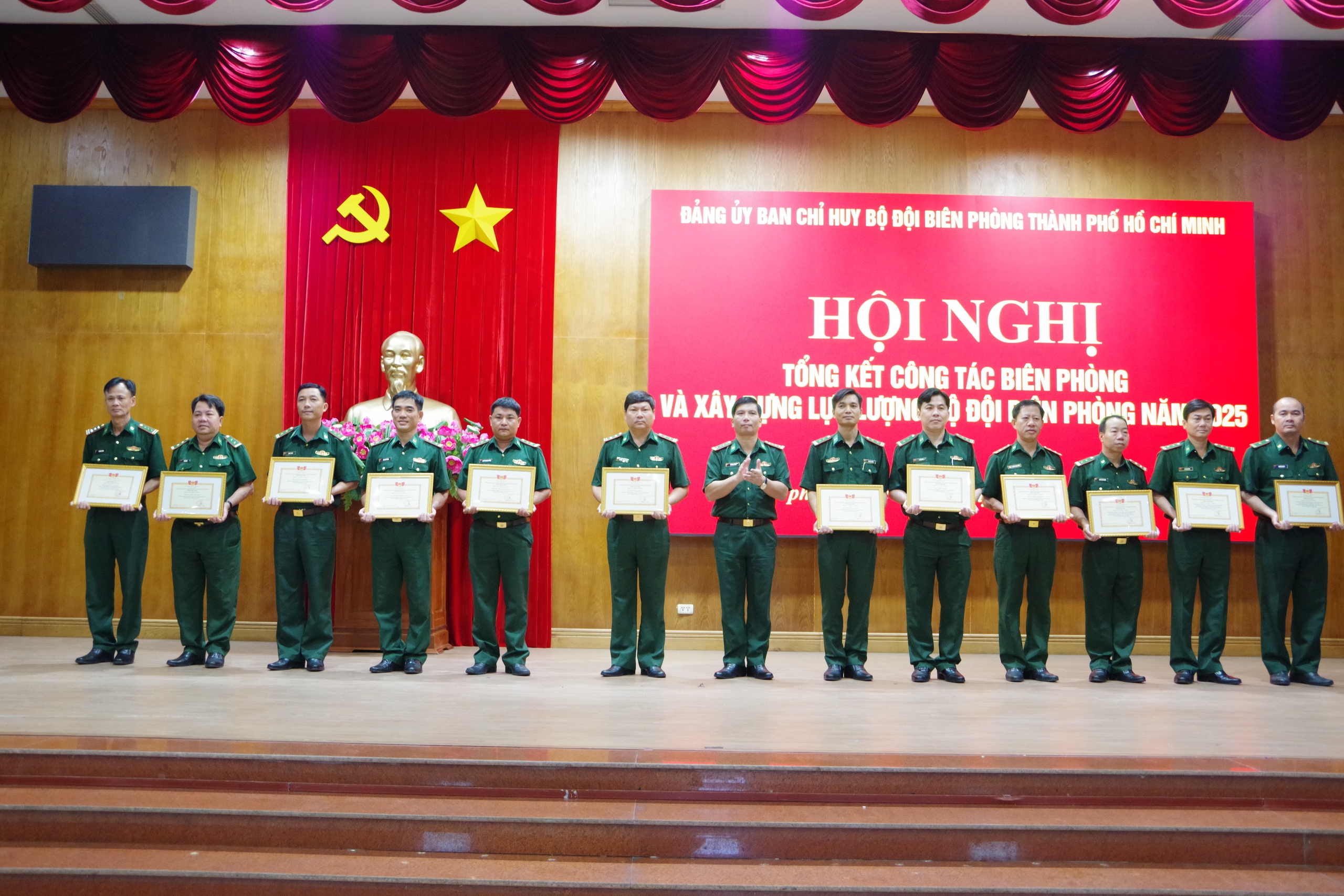 Bộ đội Bi&ecirc;n ph&ograve;ng TP HCM triệt ph&aacute; hơn 300 vụ vi phạm v&agrave; nhiều đường d&acirc;y ma t&uacute;y - Ảnh 3.